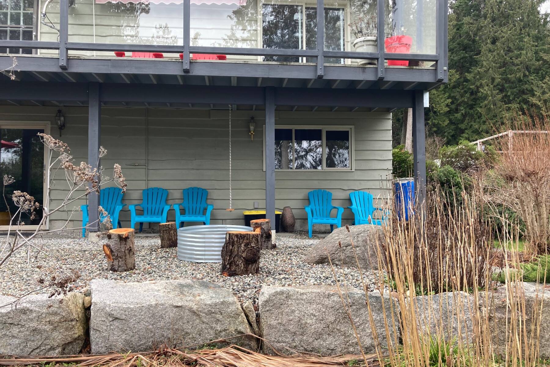 Porpoise Bay Waterfront Home, 4 bedroom, 3 bathroom