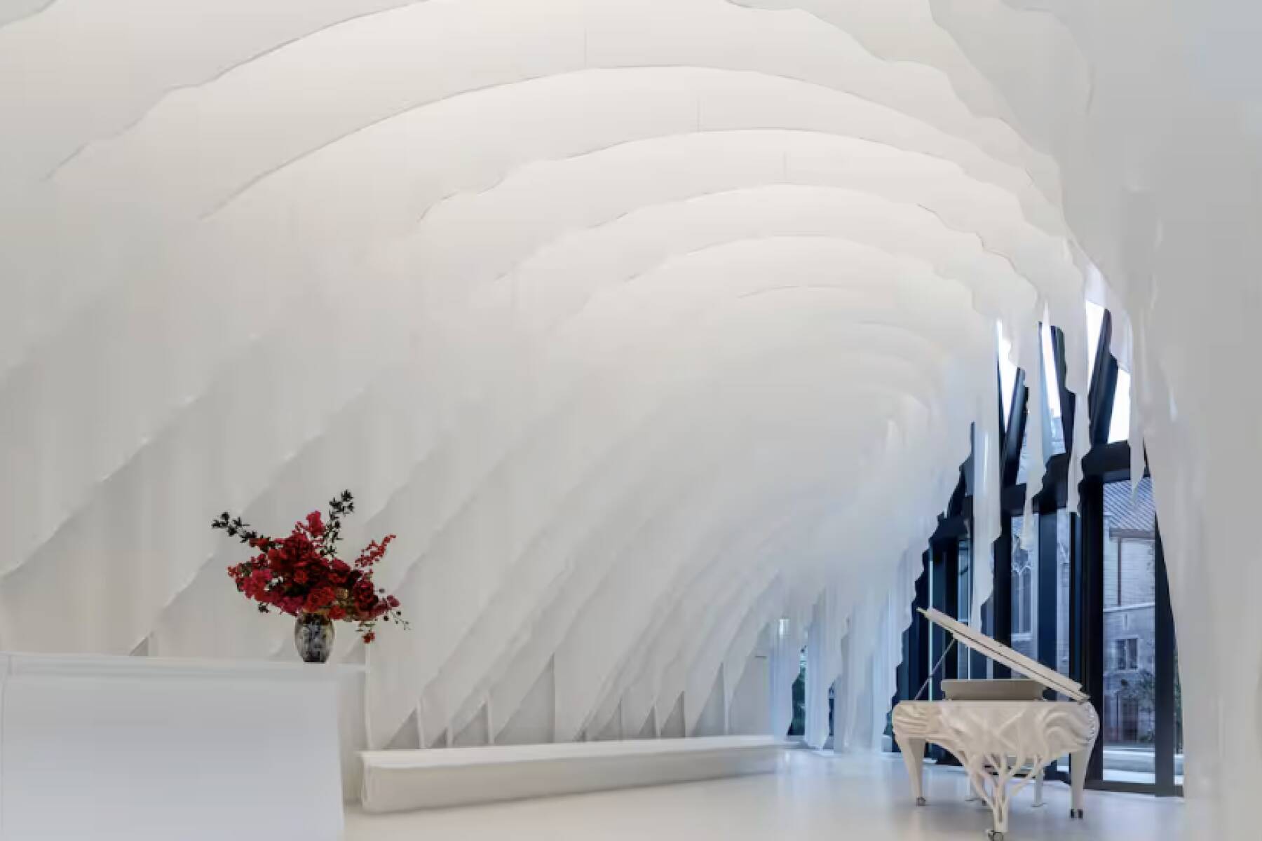 Luxury 1BR in Iconic Butterfly Tower Downtown Vancouver View