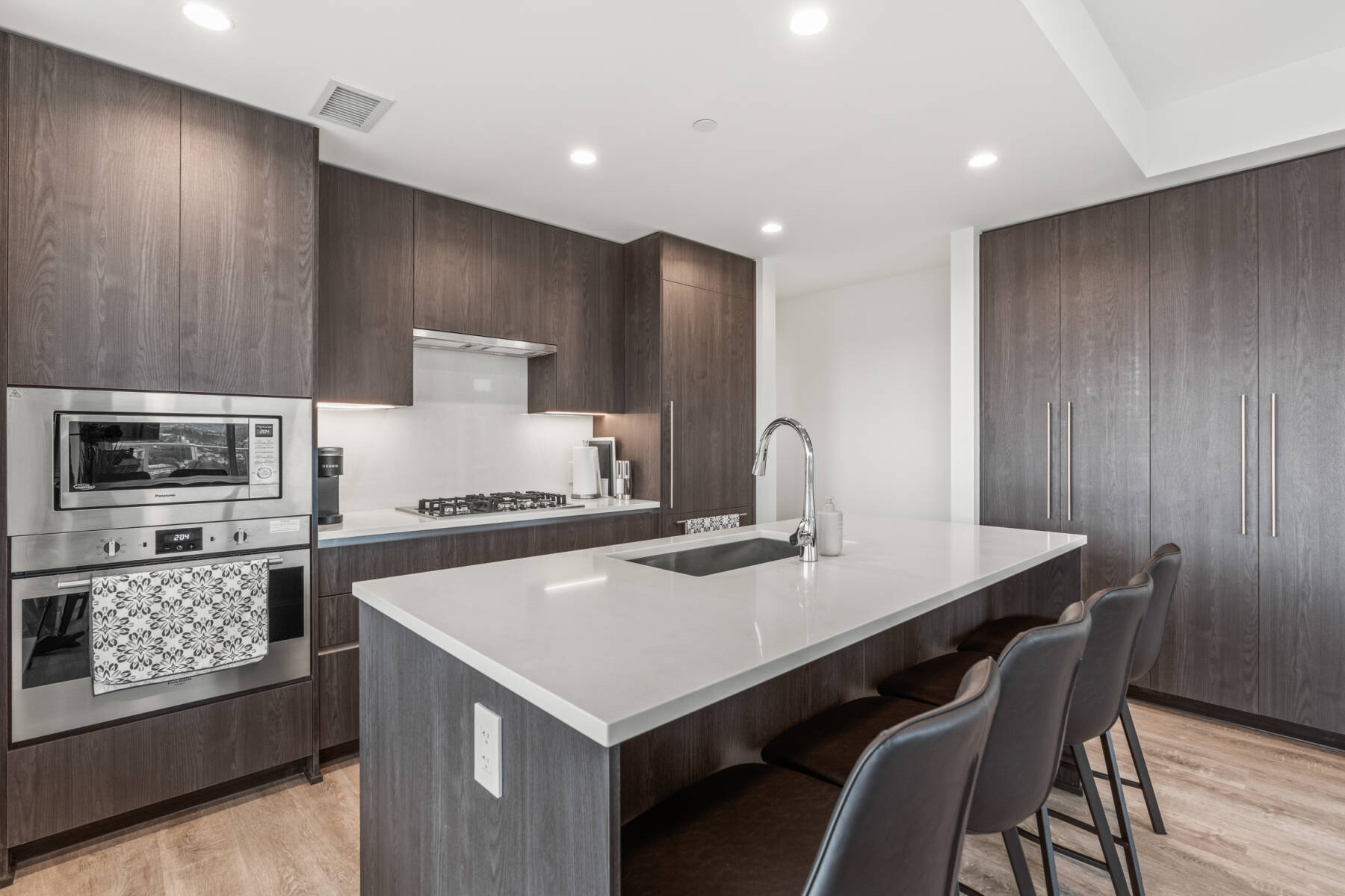 New Modern Lakefront Condo with stunning Water View