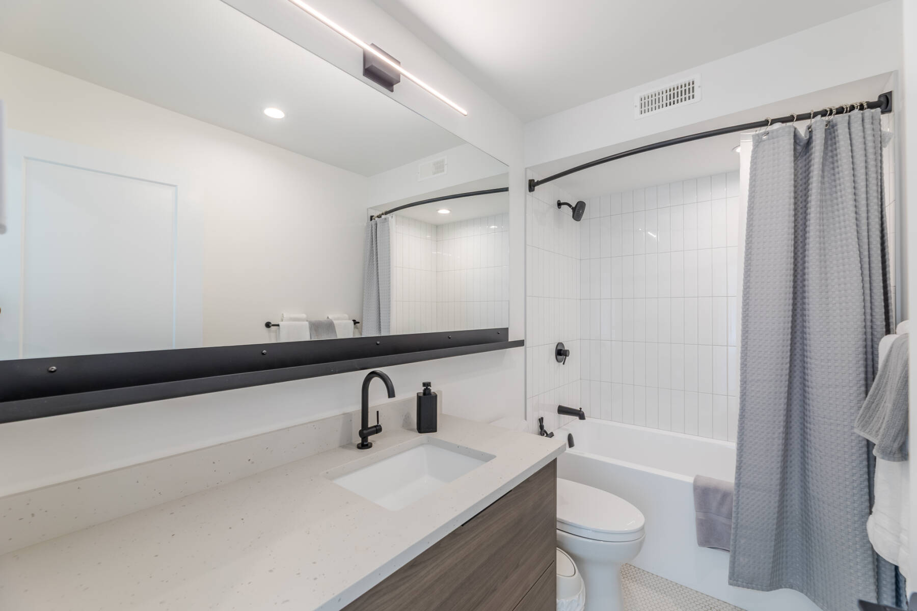 Summerland Beachfront Luxury | Pool Hot Tub & Gym