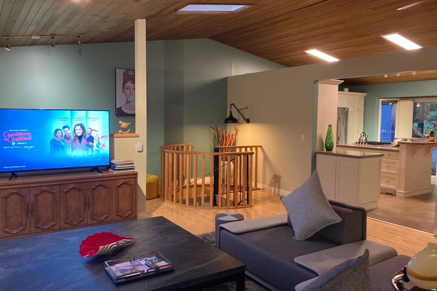 Porpoise Bay Waterfront Home, 4 bedroom, 3 bathroom