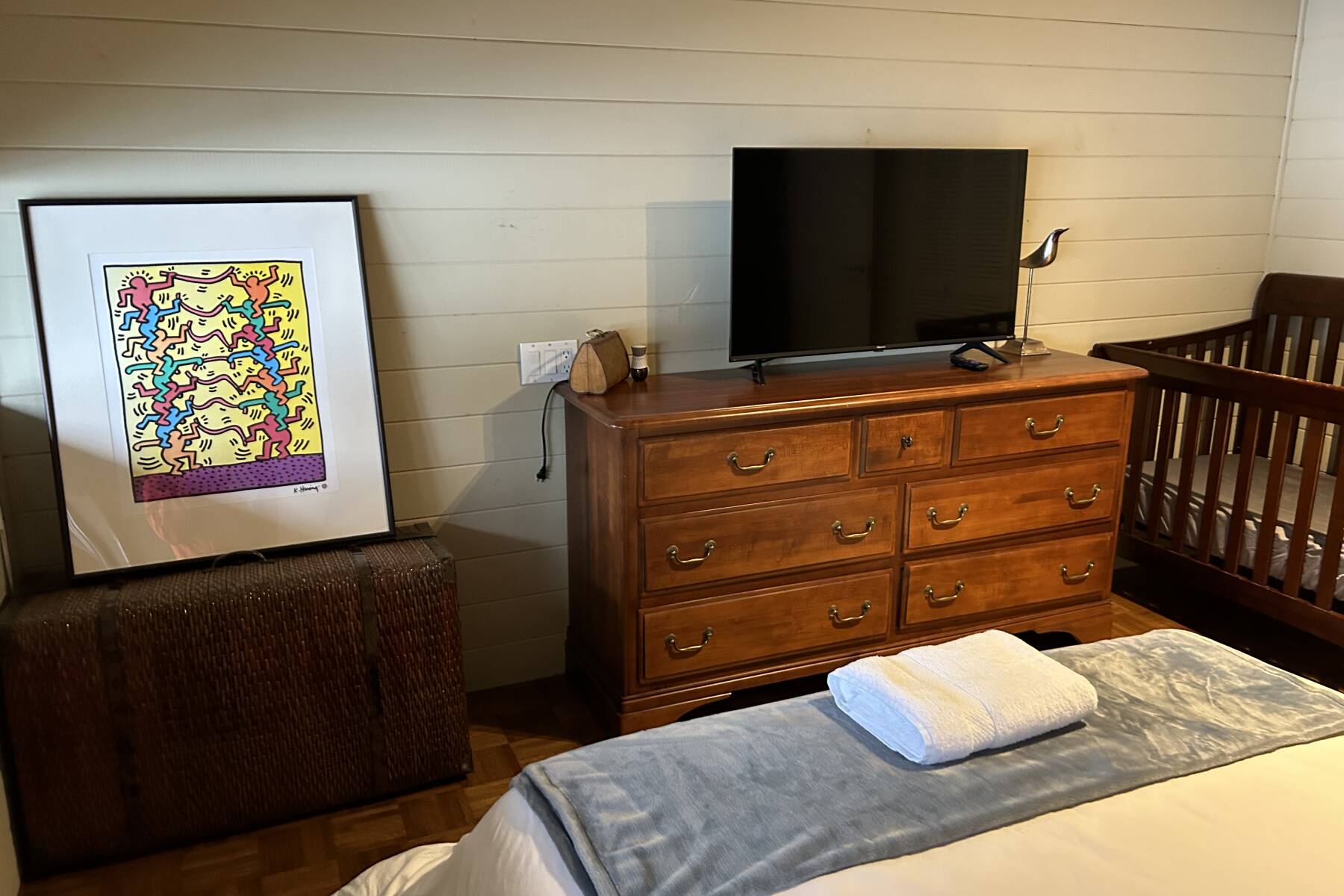 Waterfront West Van Cottage, 3 Bed, 2 Bath, Howe Sound Views