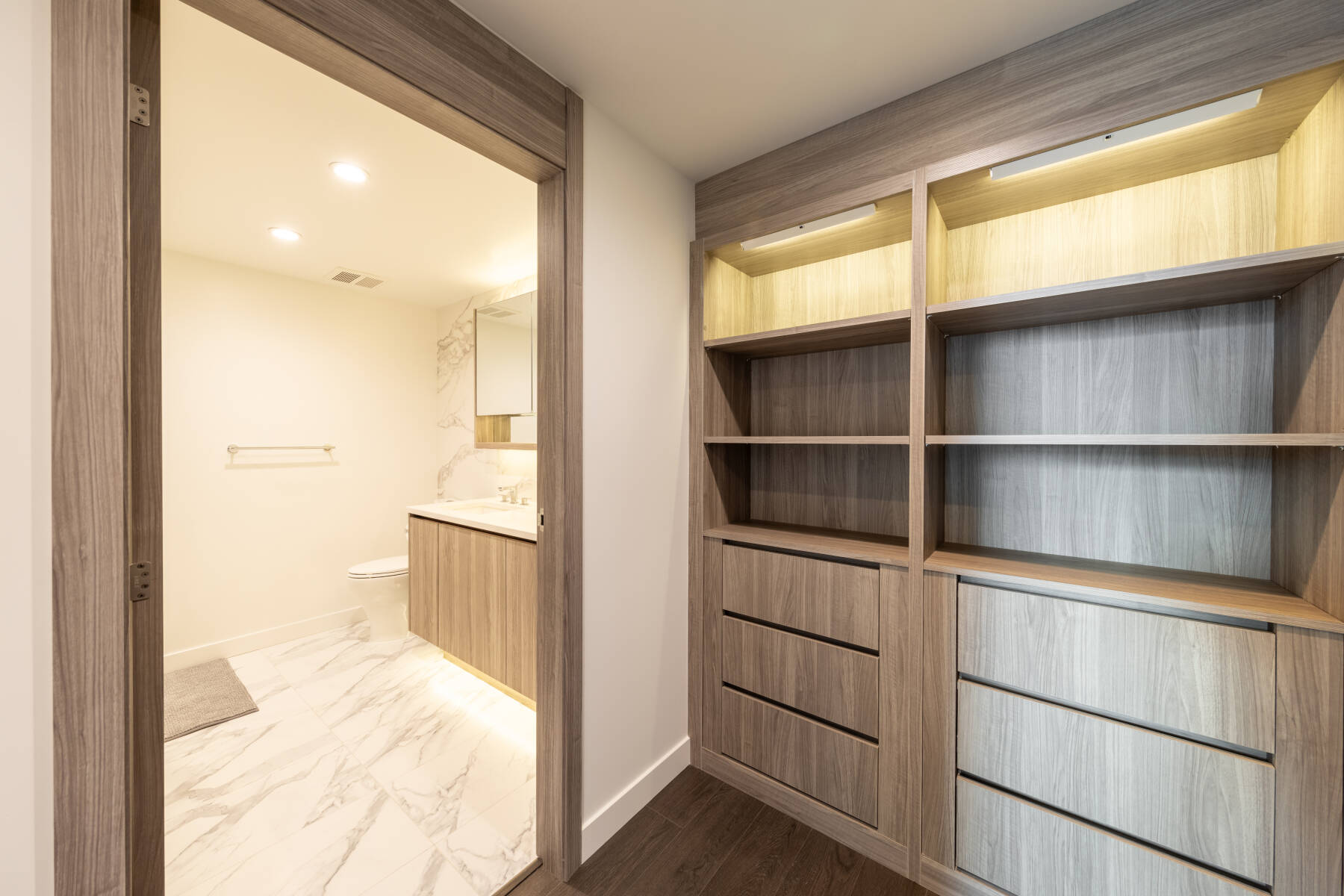 Modern Penthouse 3 Bedroom | Pool Hot Tub Gym