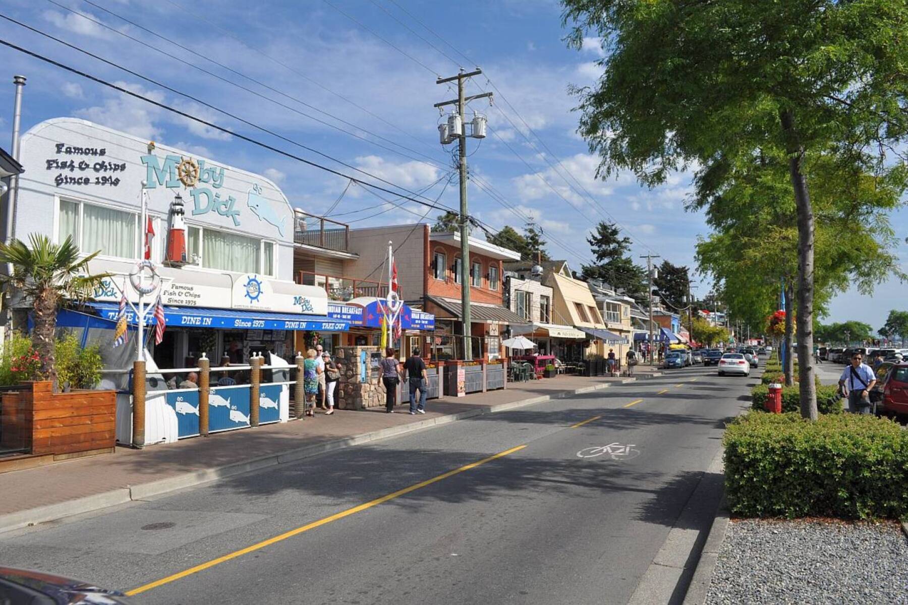 White Rock Beach House walking distance to beach