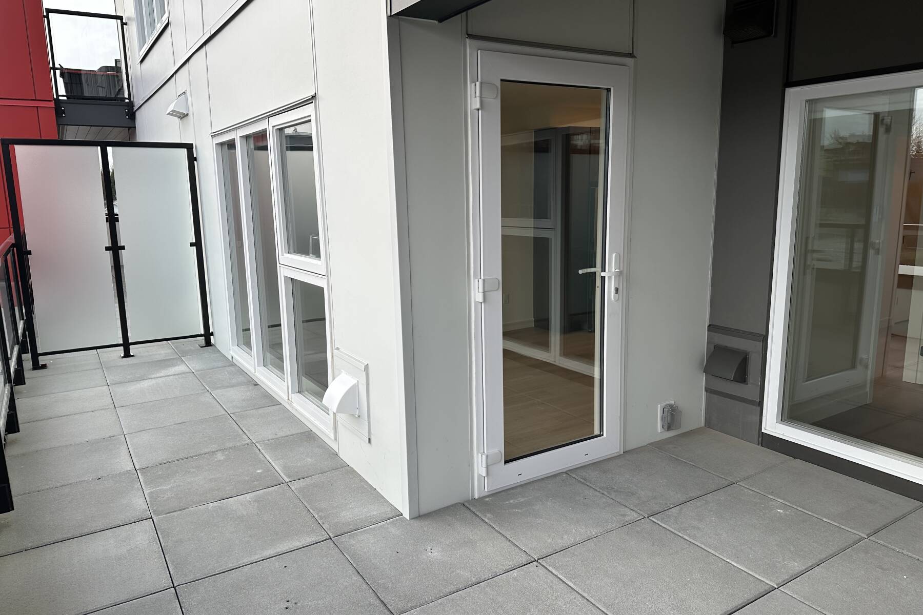 The Langley Smug Perch