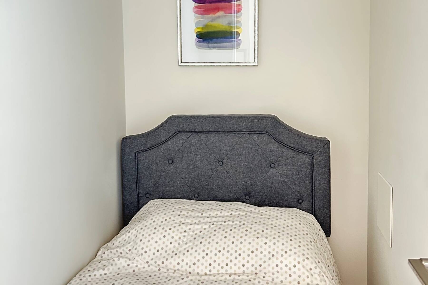 Furnished 1Bed + Office + Den in Olympic Village