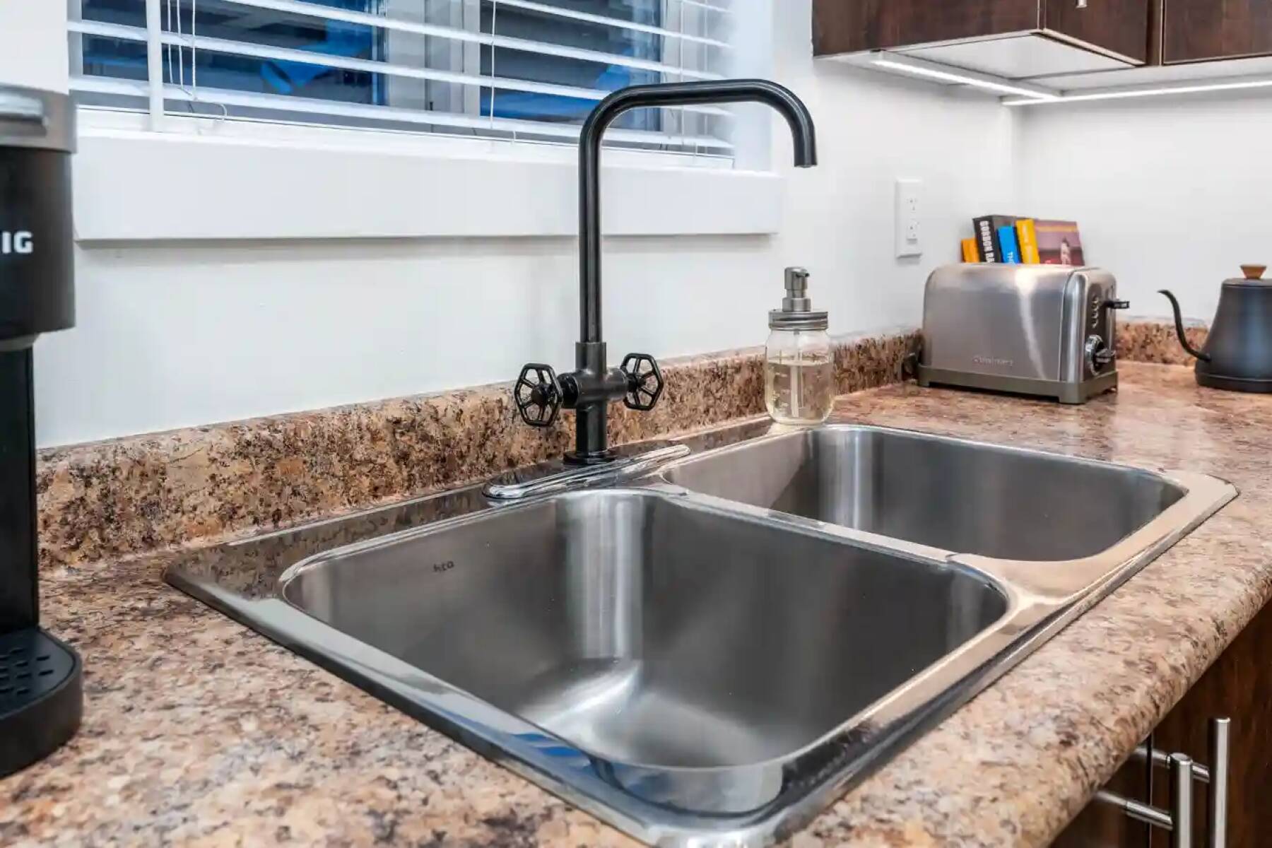 The Clayton Heights Studio Suite