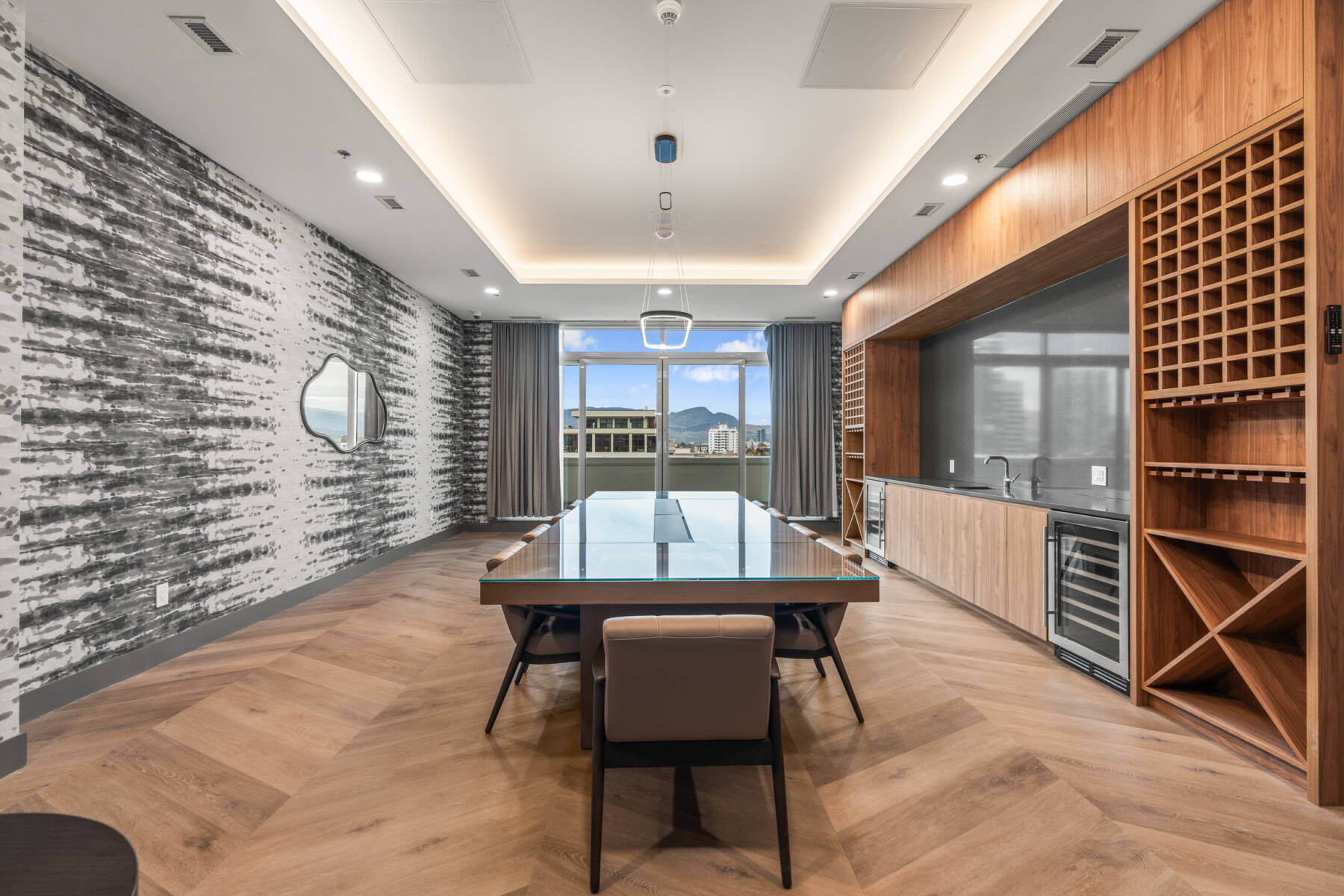 New Modern Lakefront Condo with stunning Water View