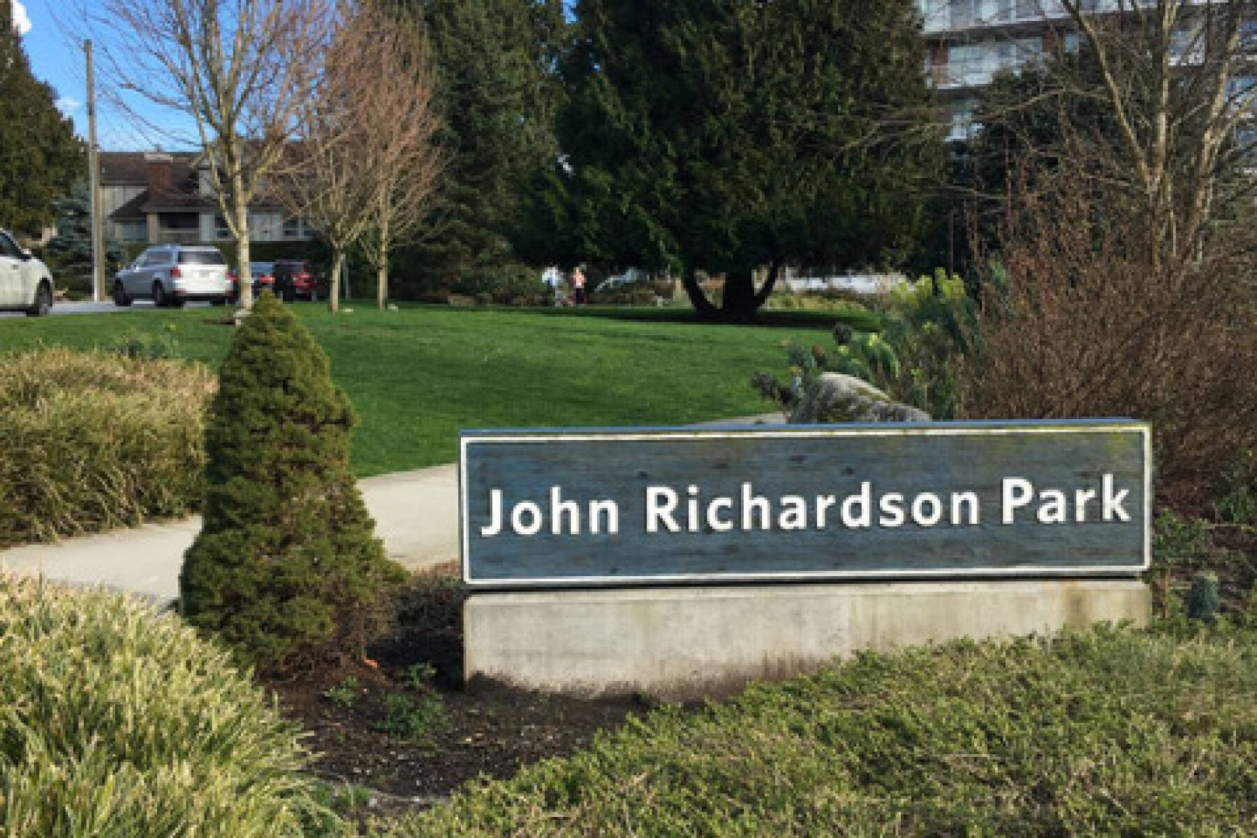 Location! Spacious suite near Dundarave and Waterfront