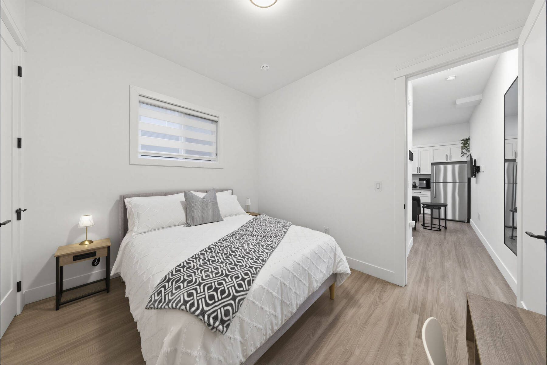 Bright & Modern 1-Bedroom Suite