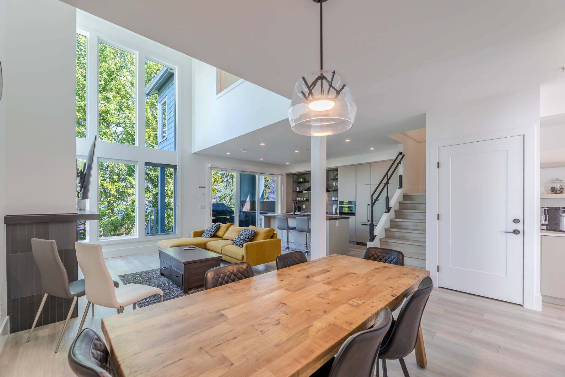 Summerland Beachfront Luxury | Pool Hot Tub & Gym