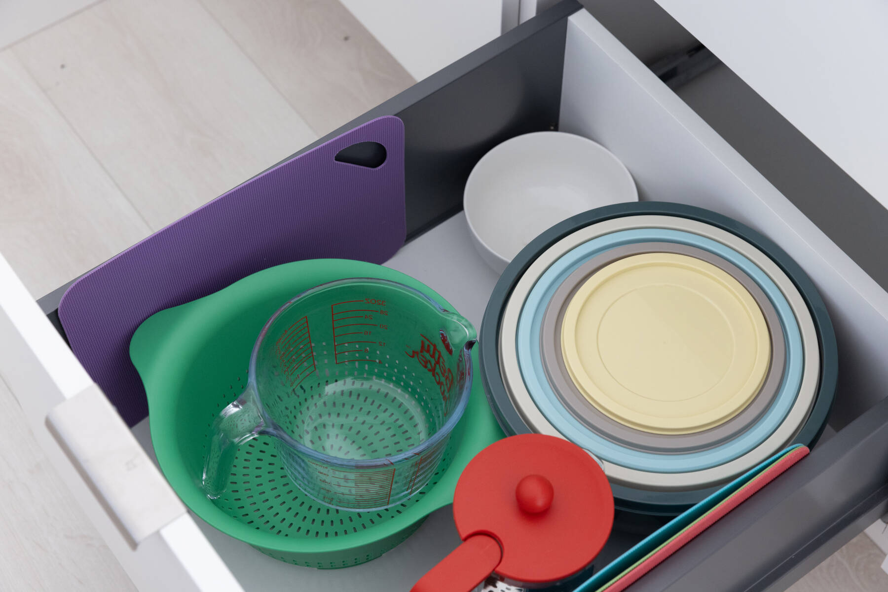 Relaxing Riverside 2BR Near Shops & Parks