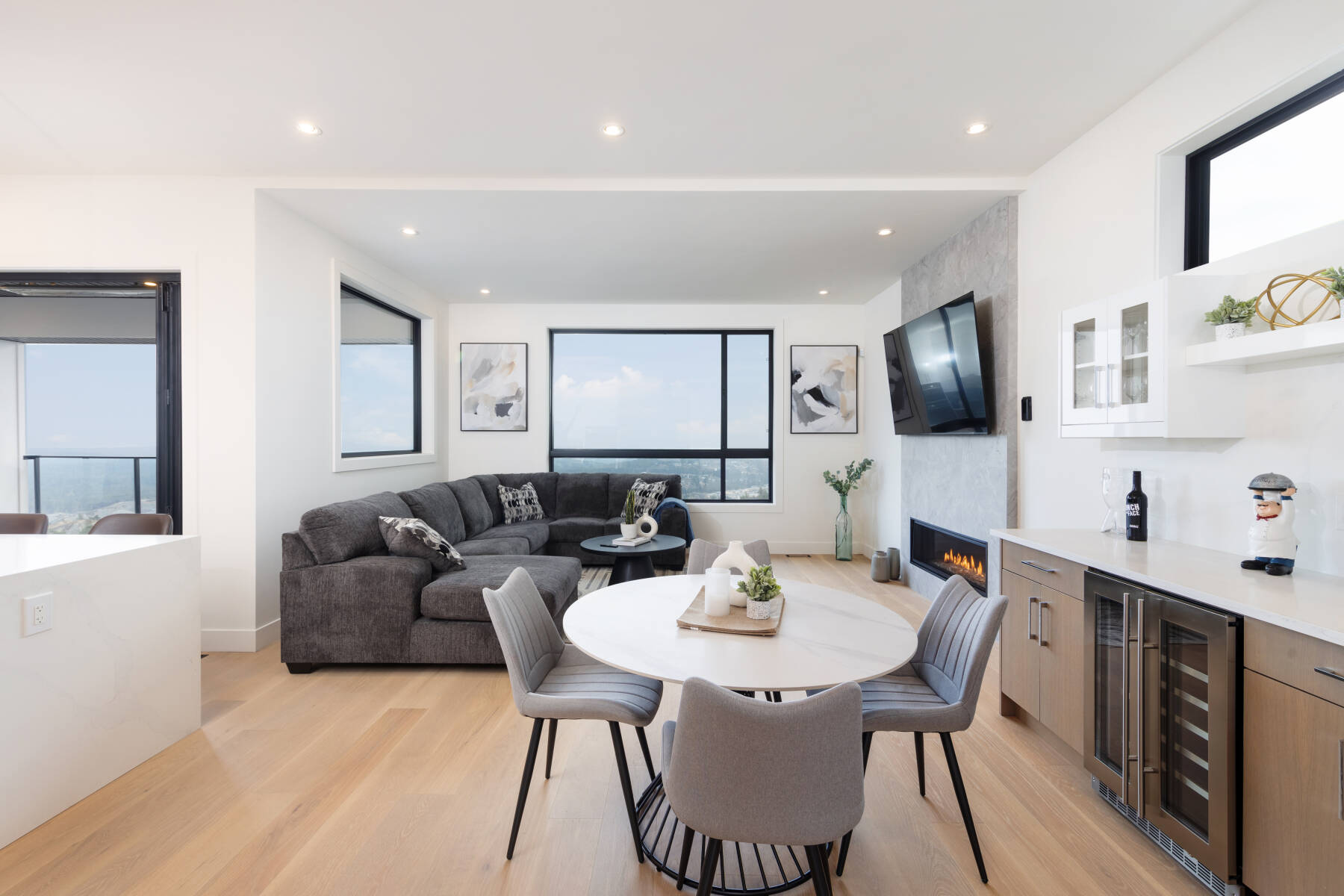 Bear Mountain Luxury Four-Bedroom House