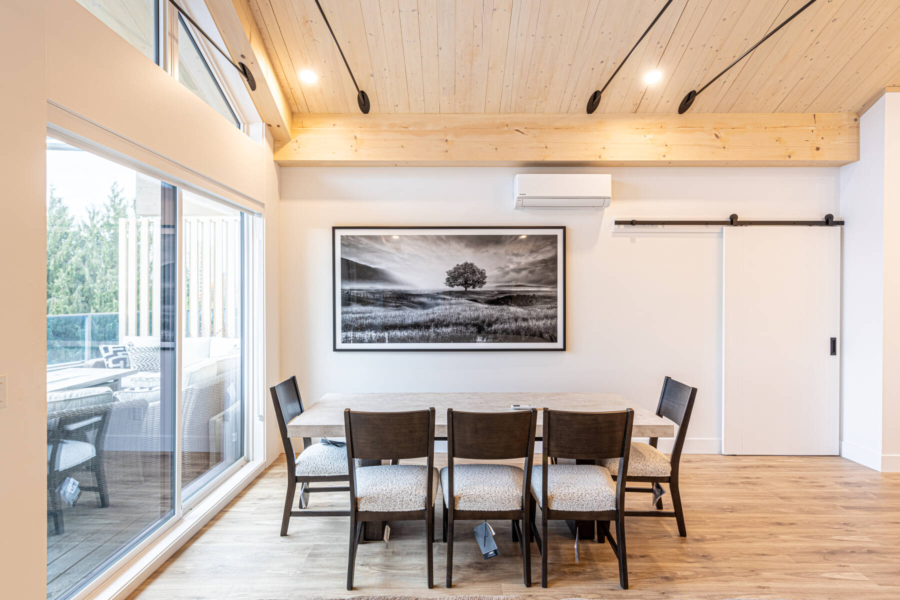 Brand New Luxury Mill Lake Penthouse