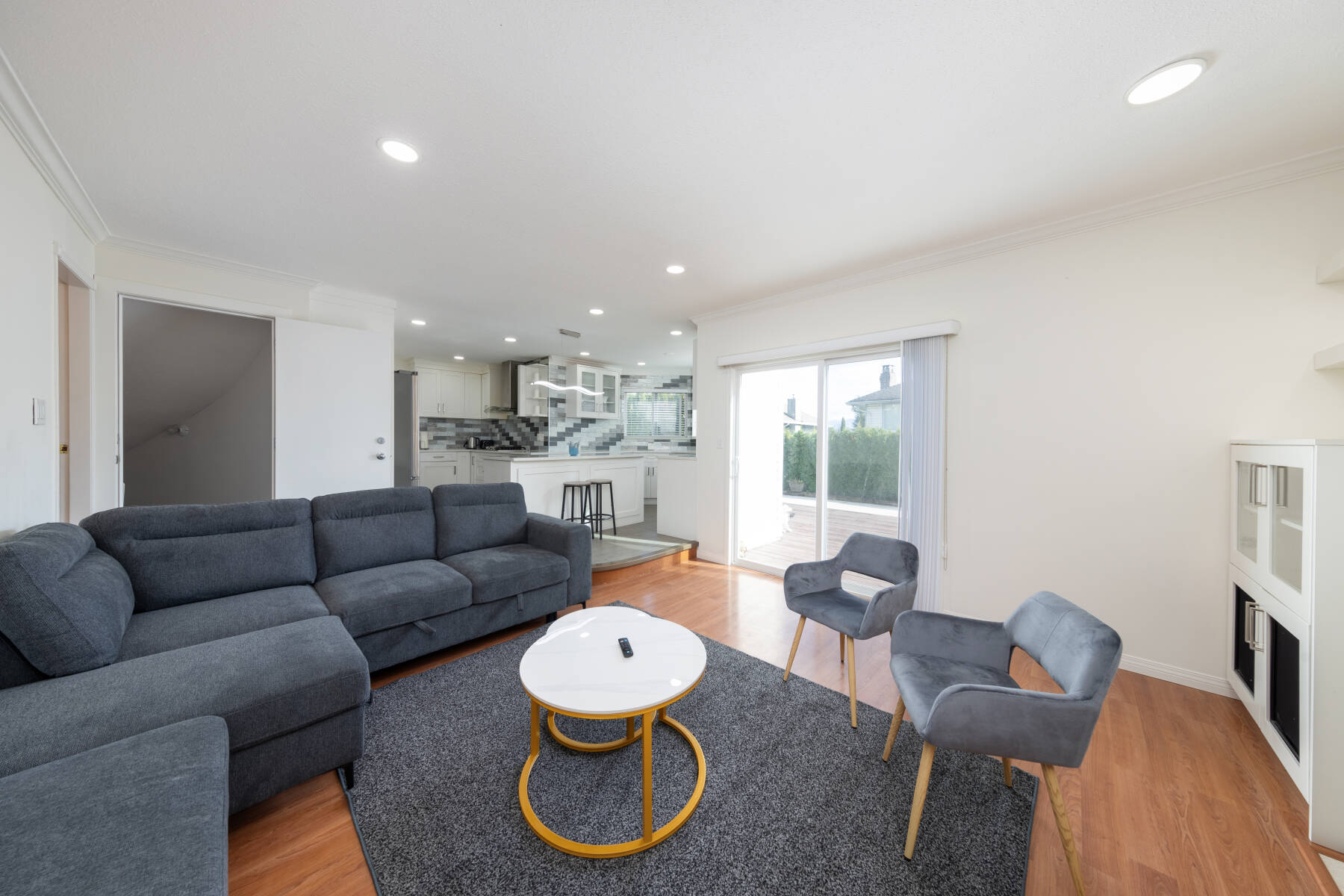 Spacious Home Close to Airport