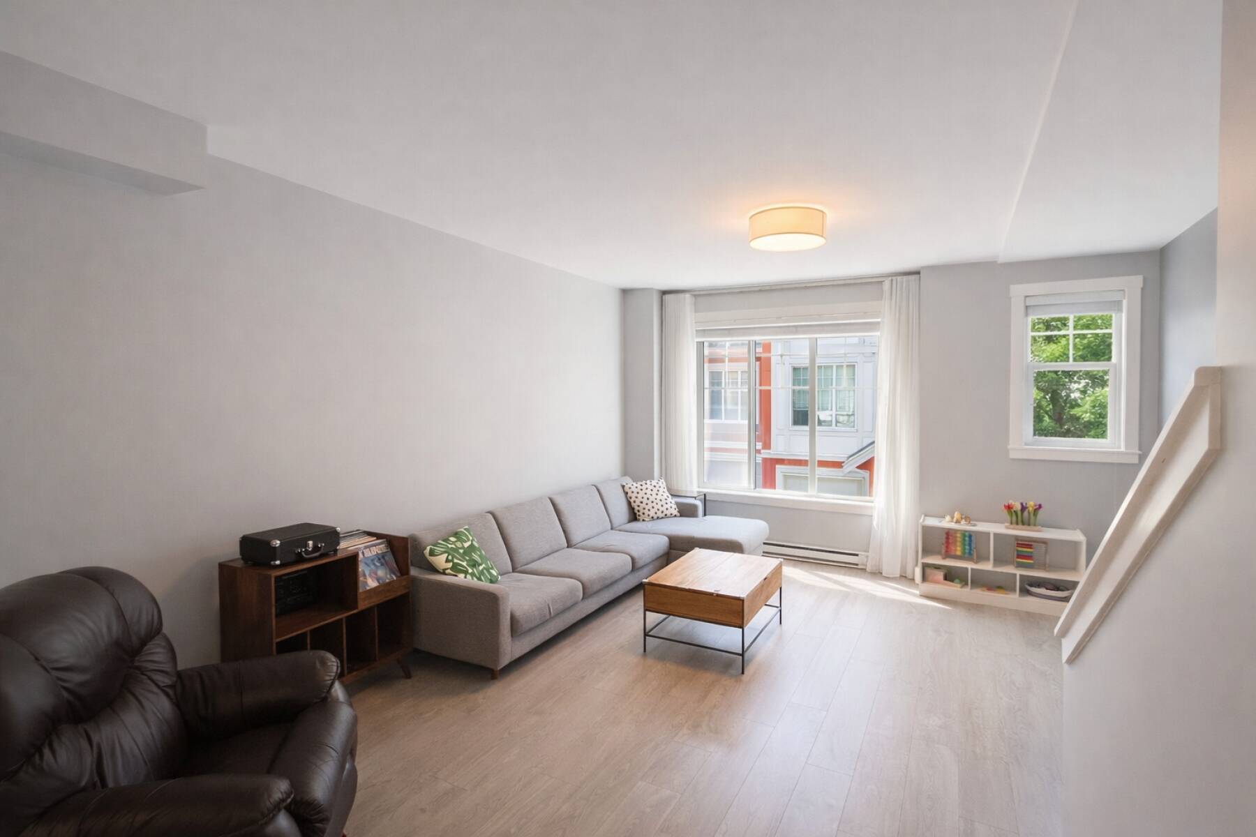 Friendly Forrest Home in Yorkson Willoughby Langley