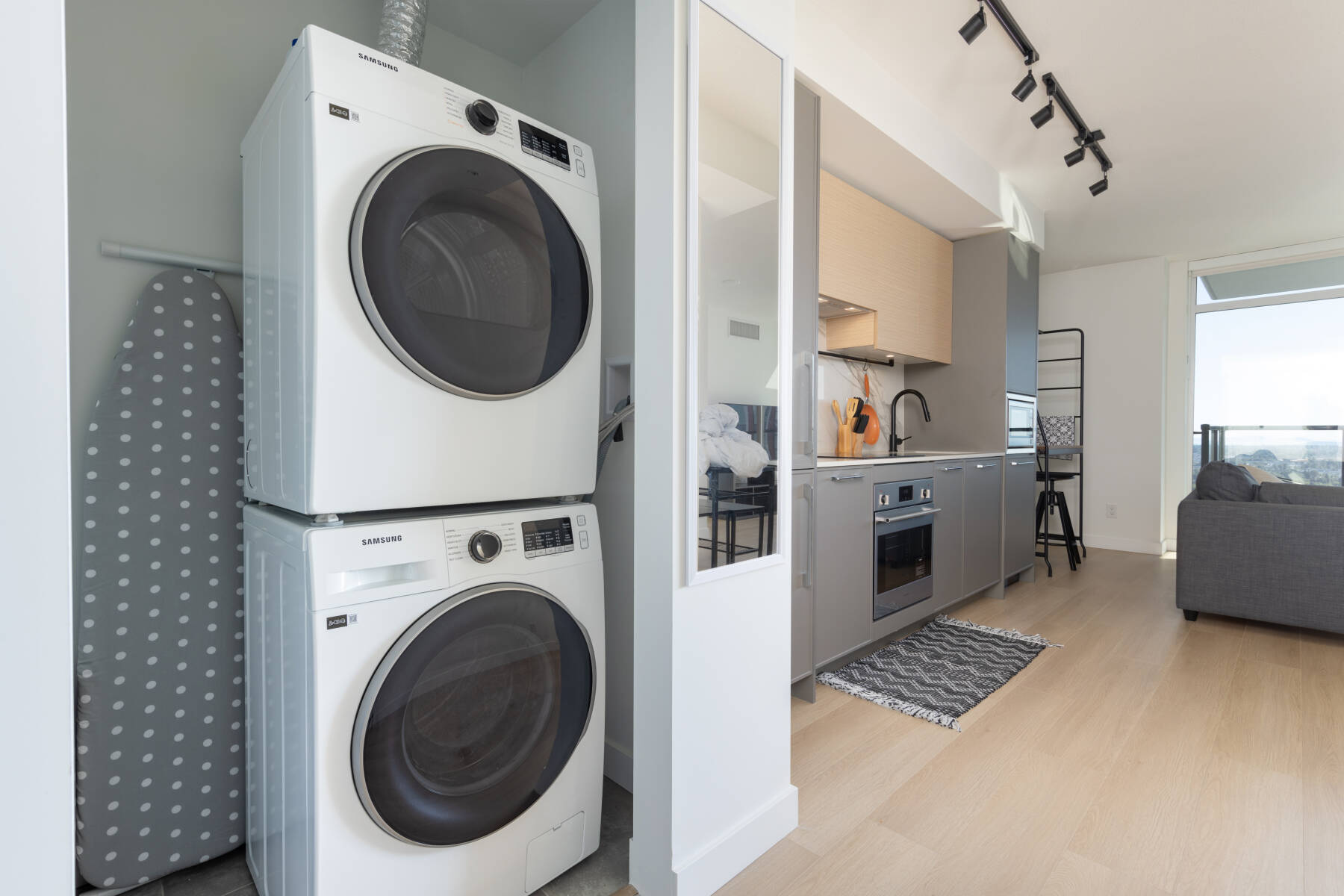 King George Hub View Suite, Modern Luxury