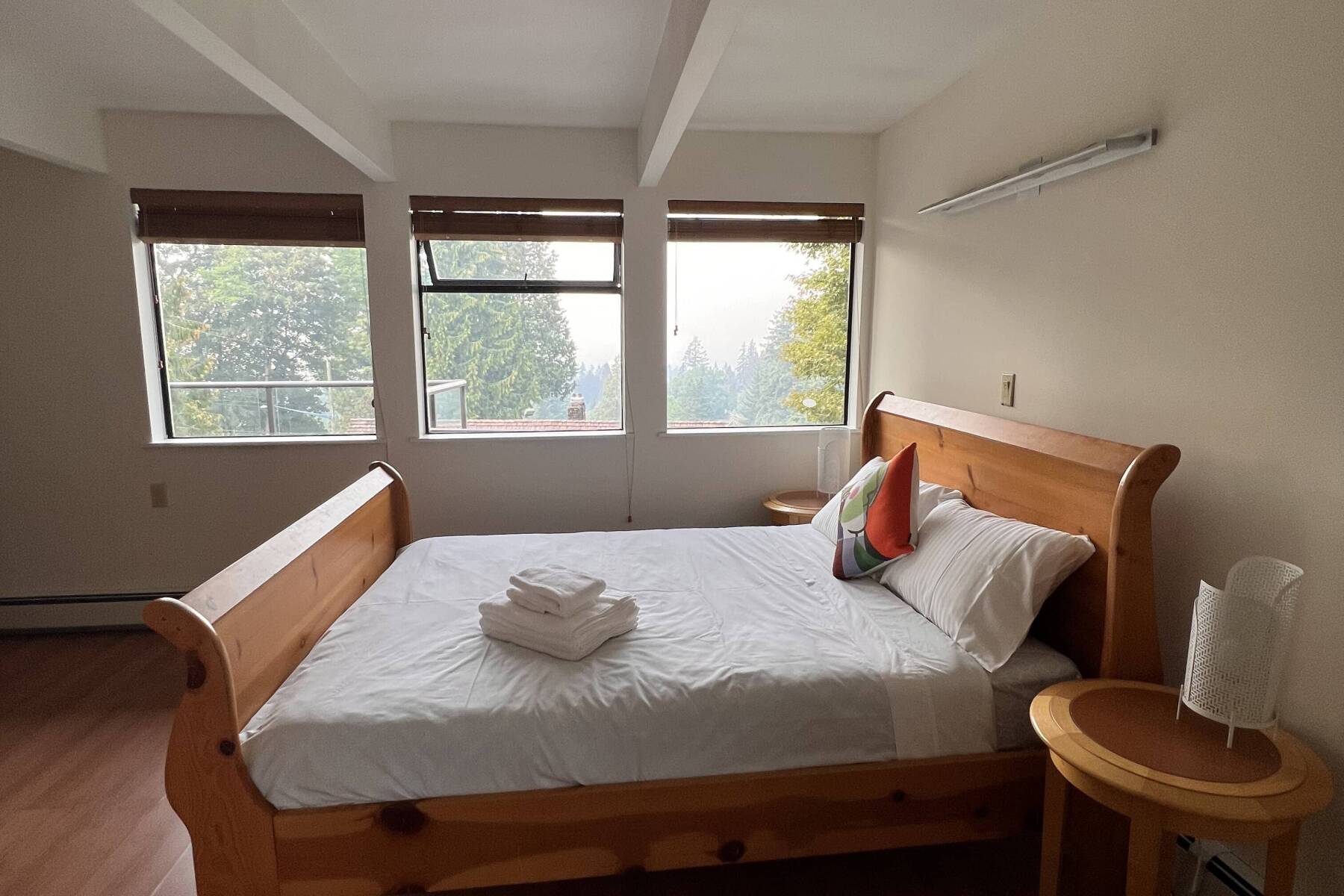 5-Bedroom North Van Home with Pool/Hot Tub, Beautiful Views