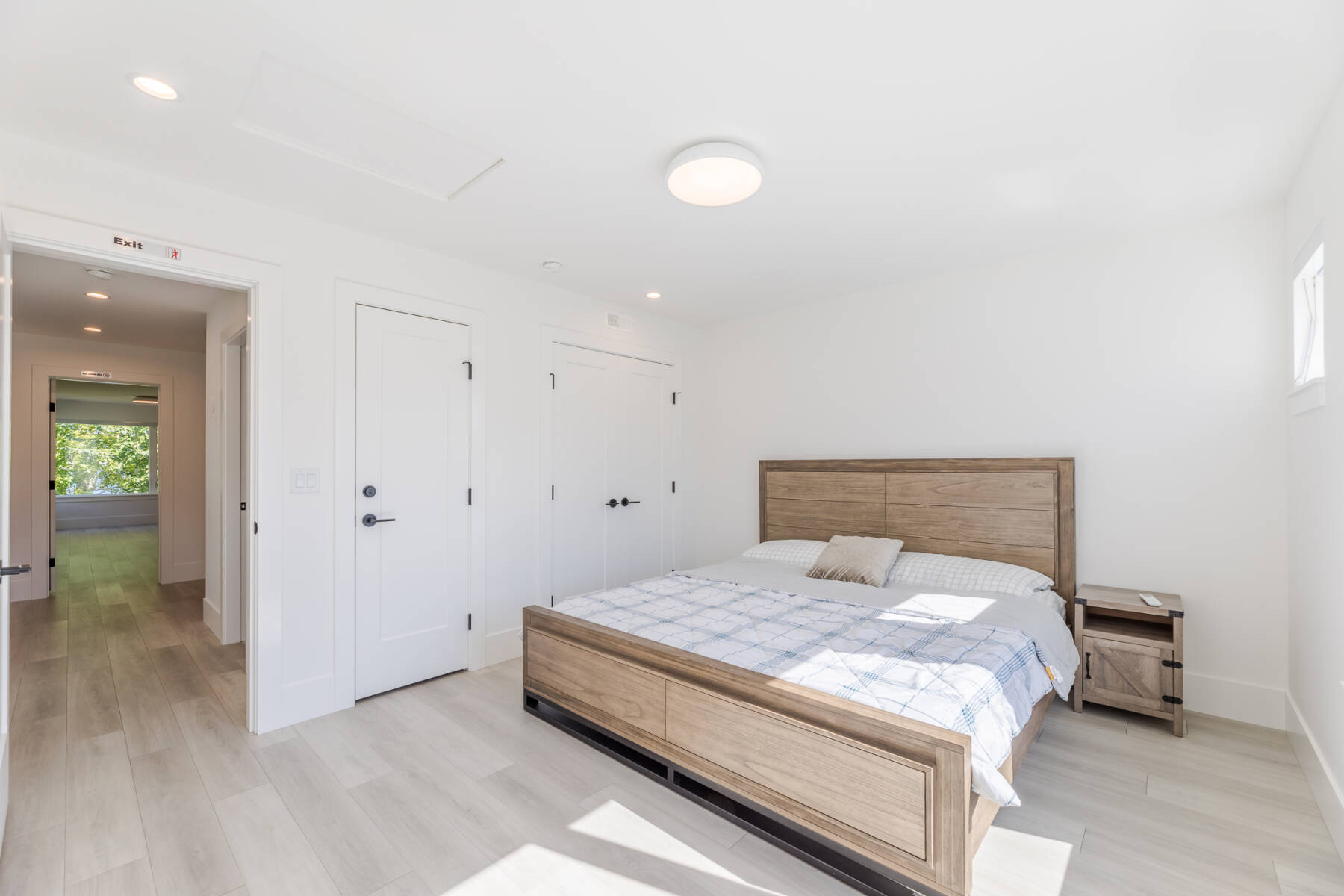 Summerland Beachfront Luxury | Pool Hot Tub & Gym