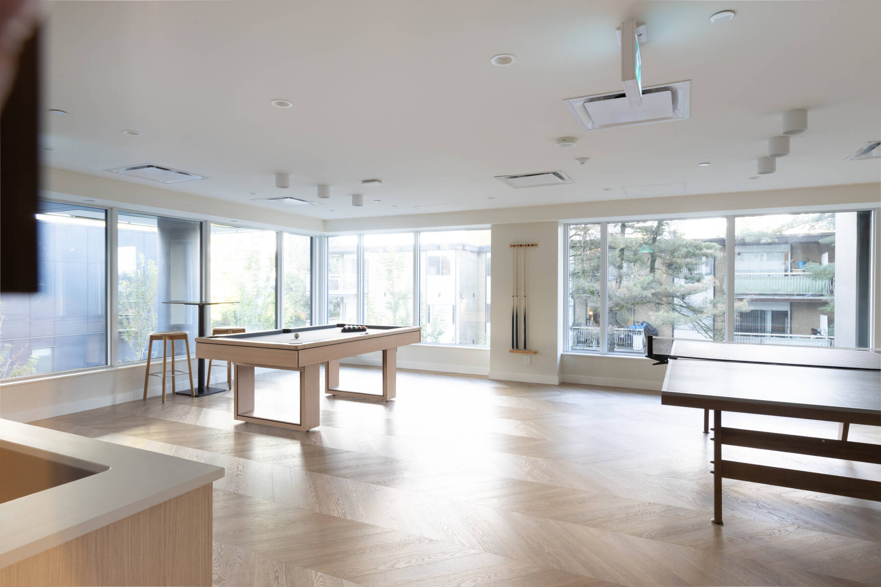 Relaxing Riverside 2BR Near Shops & Parks