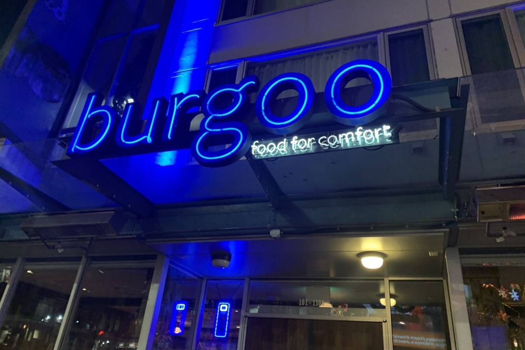 Luxury 1BR in Iconic Butterfly Tower Downtown Vancouver View