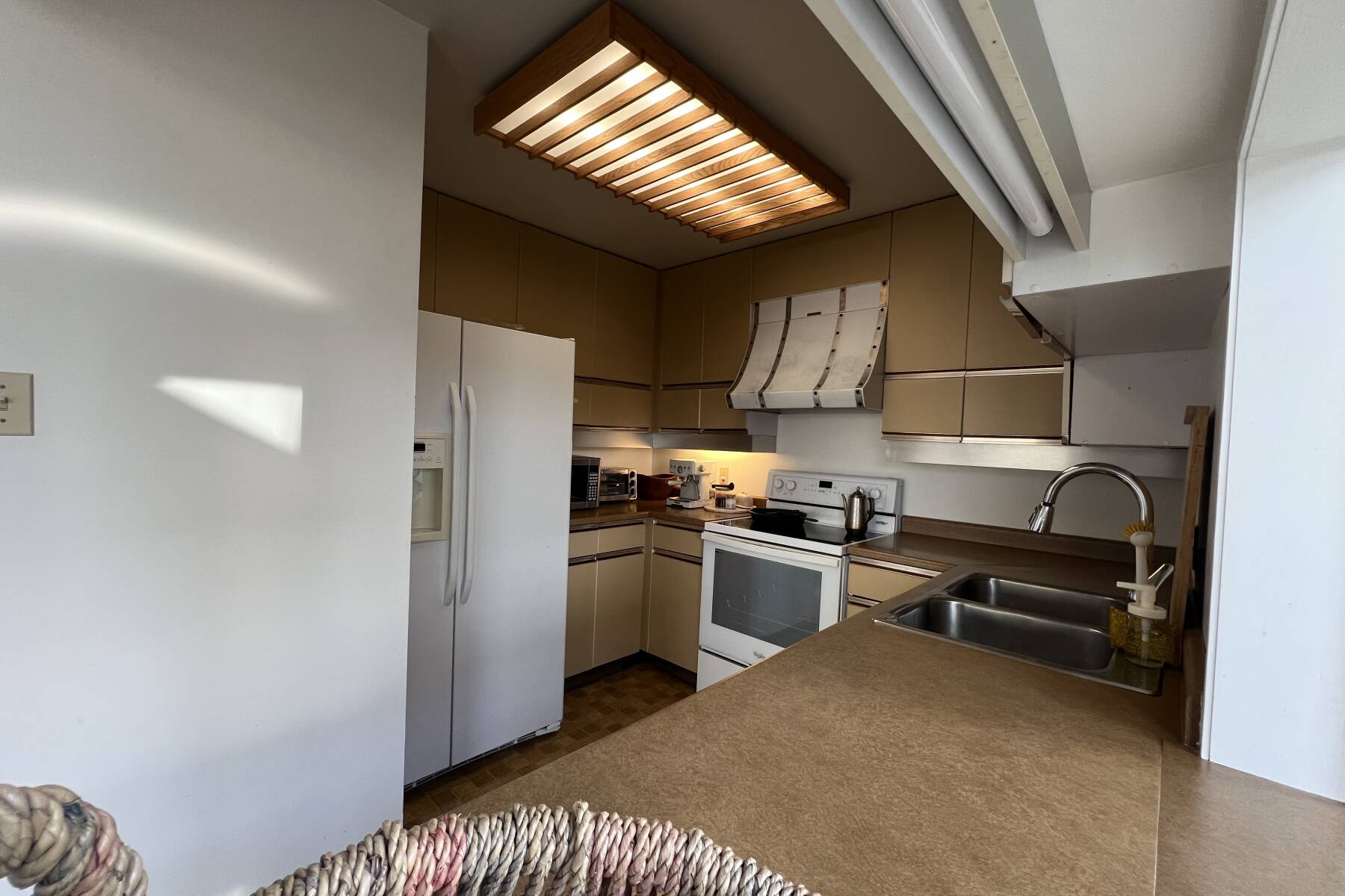 Ocean-View Loft | West End | 2 Bed + 2 Bath | Furnished