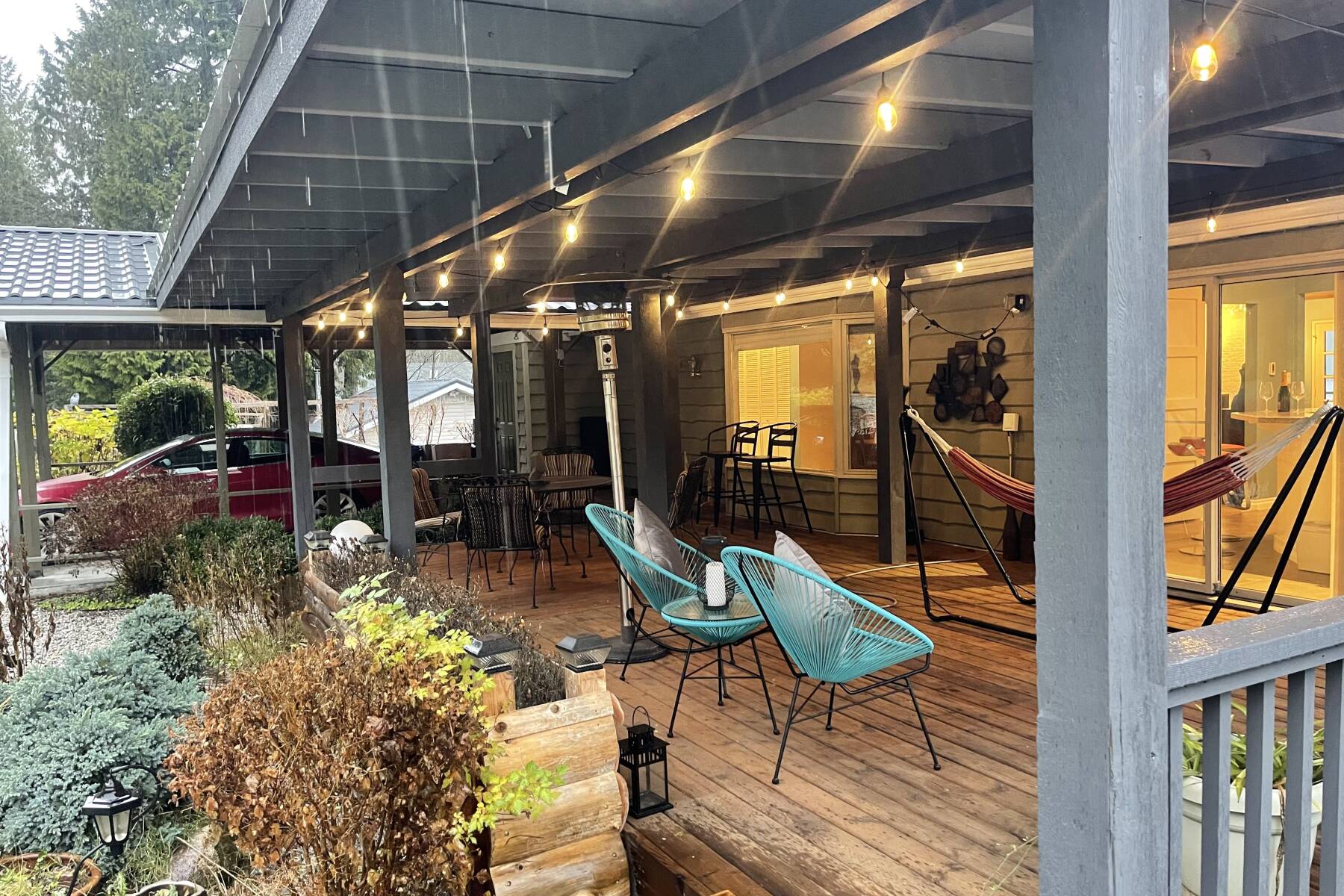 Porpoise Bay Waterfront Home, 4 bedroom, 3 bathroom