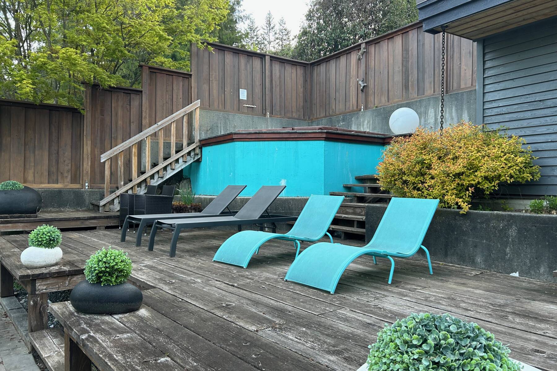 5-Bedroom North Van Home with Pool/Hot Tub, Beautiful Views