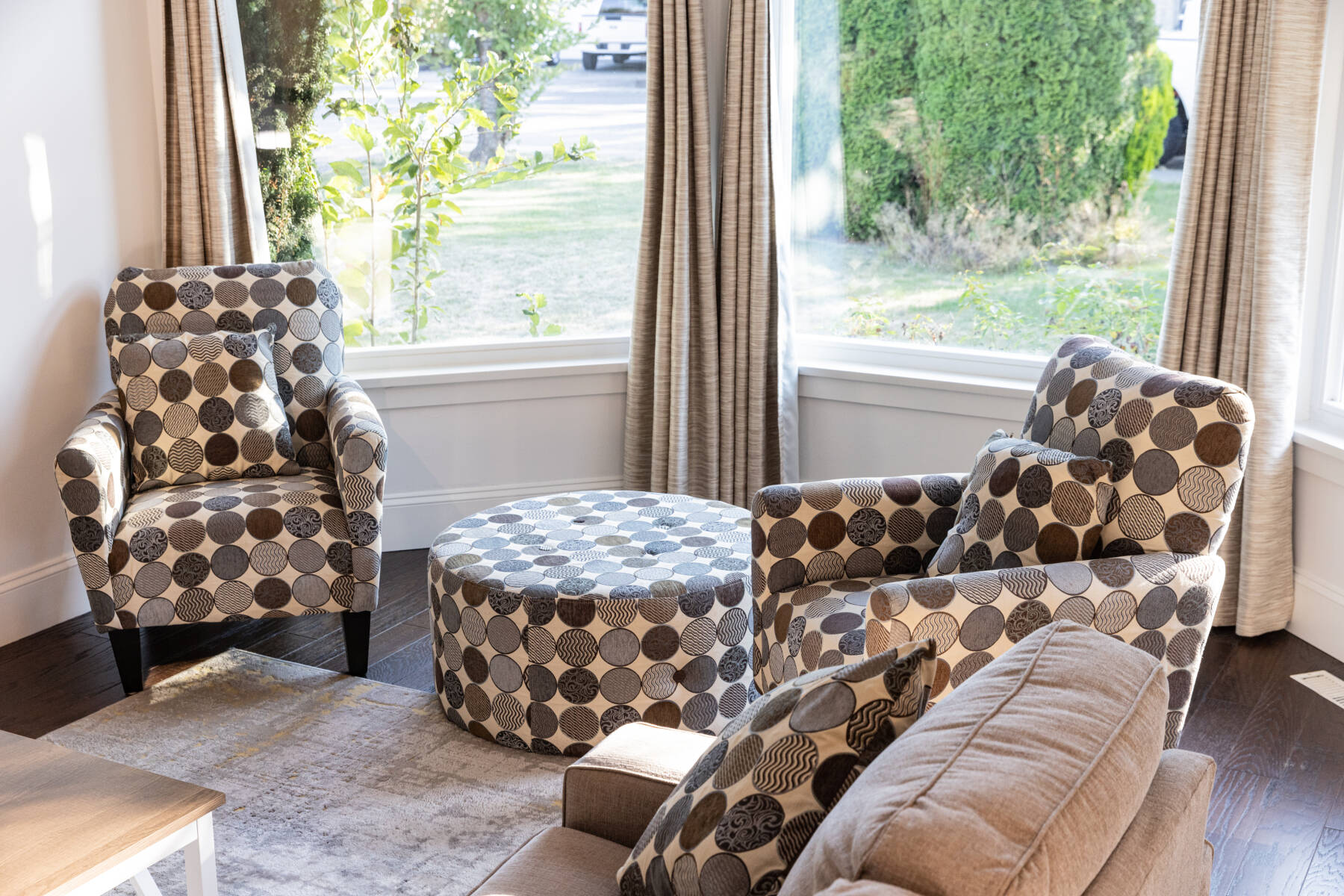 The Langley Courtyard Home | 2BR, 2BA for 6 Guests