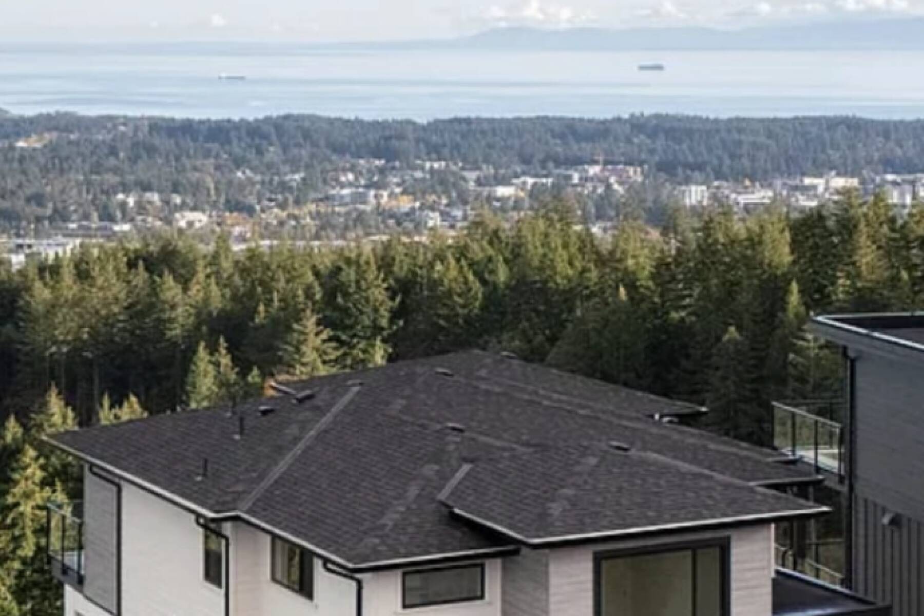 Bear Mountain Luxury Four-Bedroom House