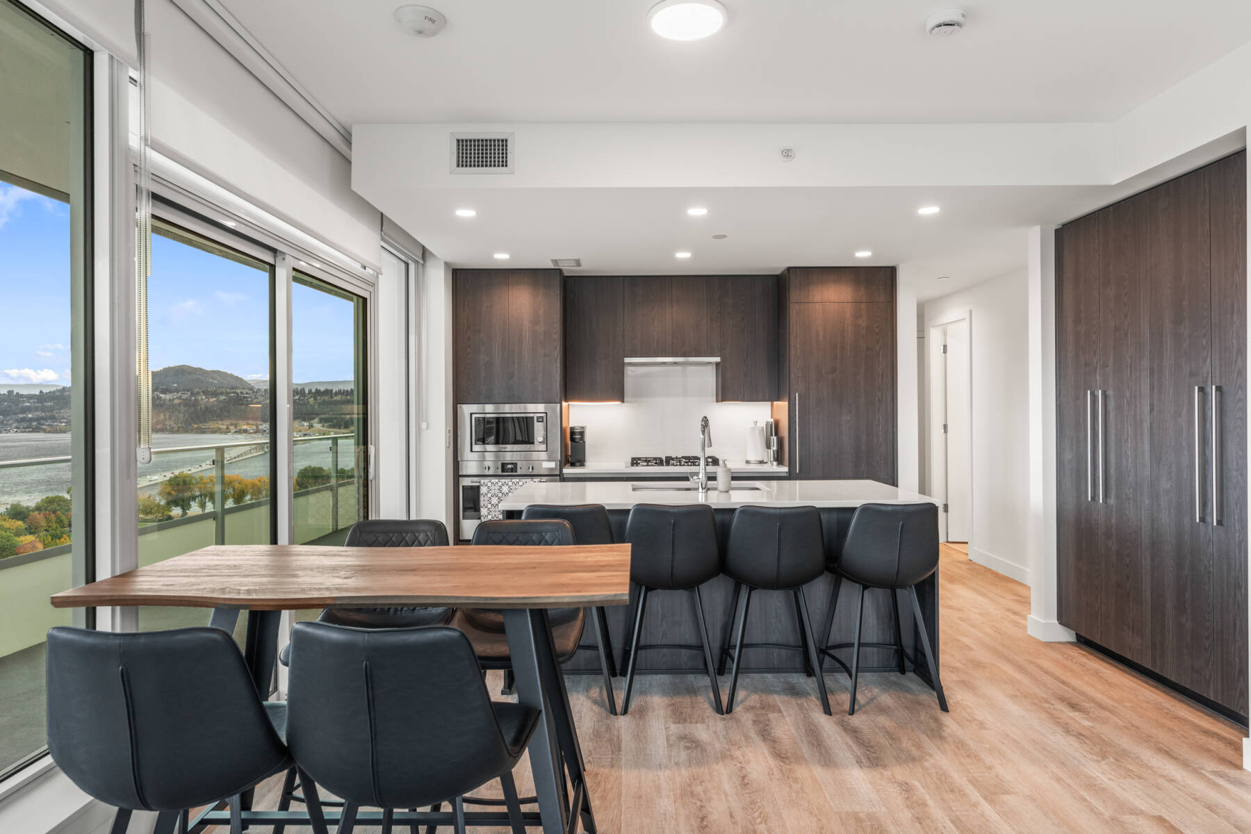 New Modern Lakefront Condo with stunning Water View