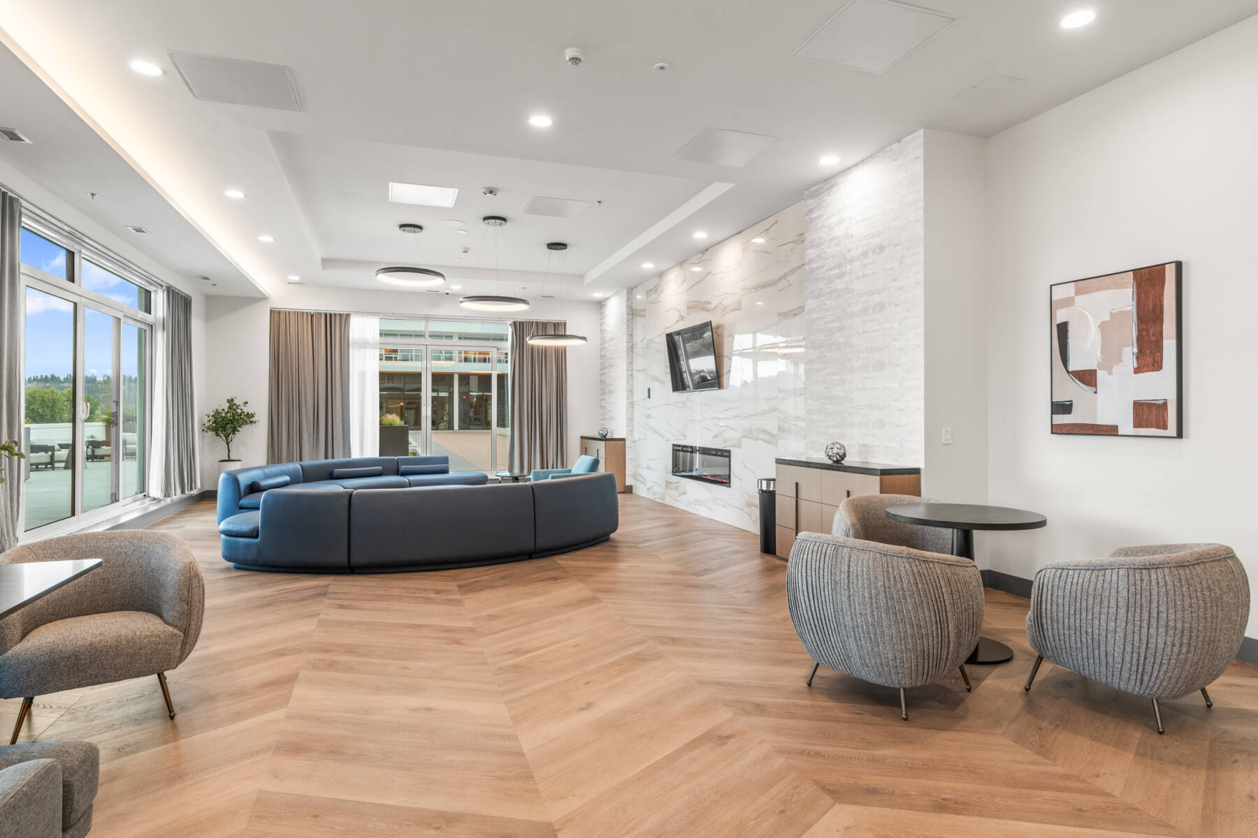 New Modern Lakefront Condo with stunning Water View