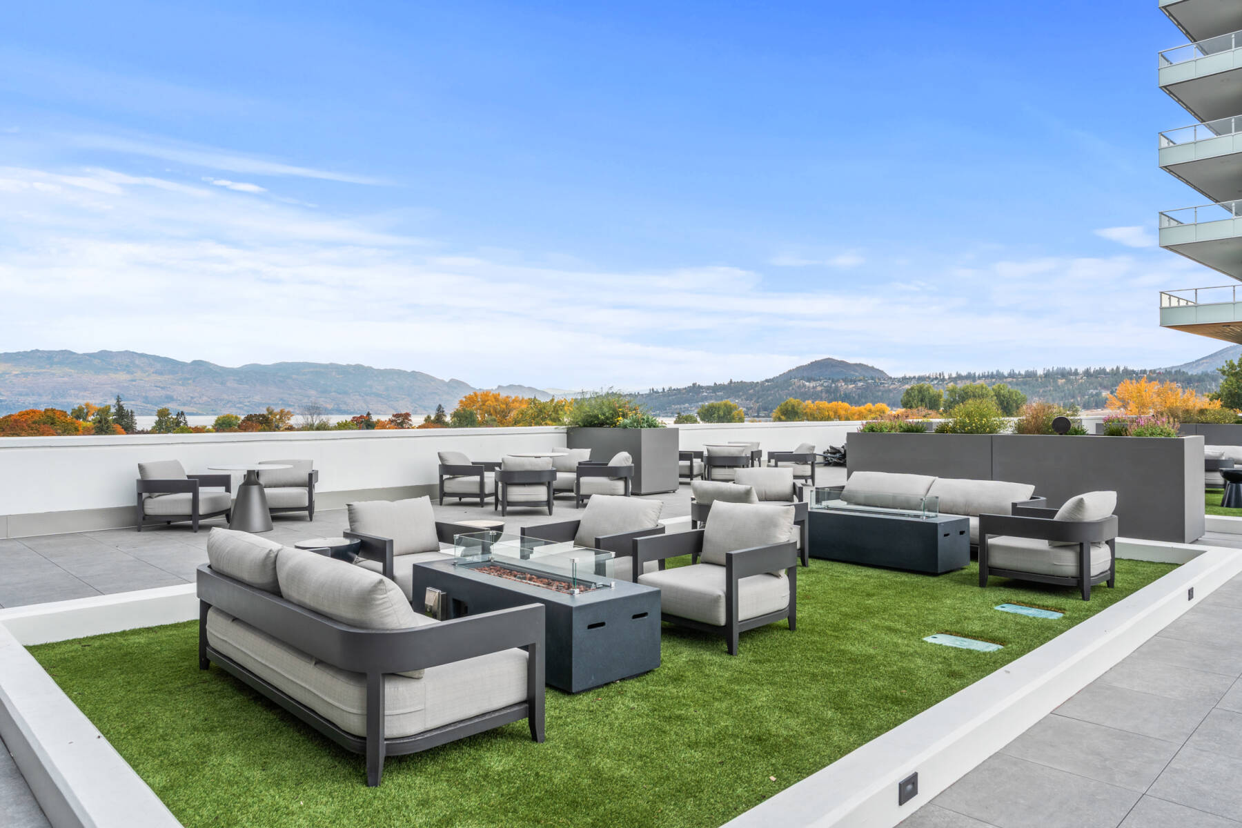 New Modern Lakefront Condo with stunning Water View