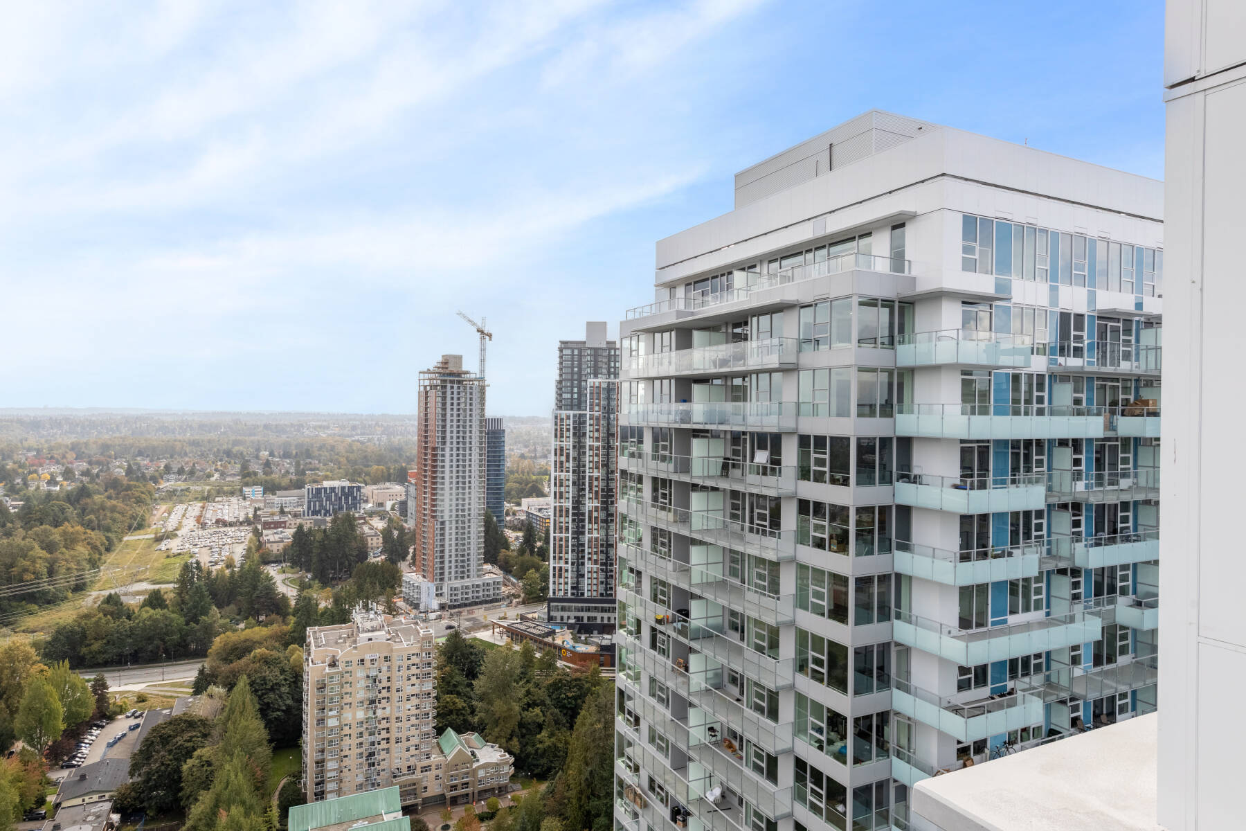 Modern Penthouse 3 Bedroom | Pool Hot Tub Gym