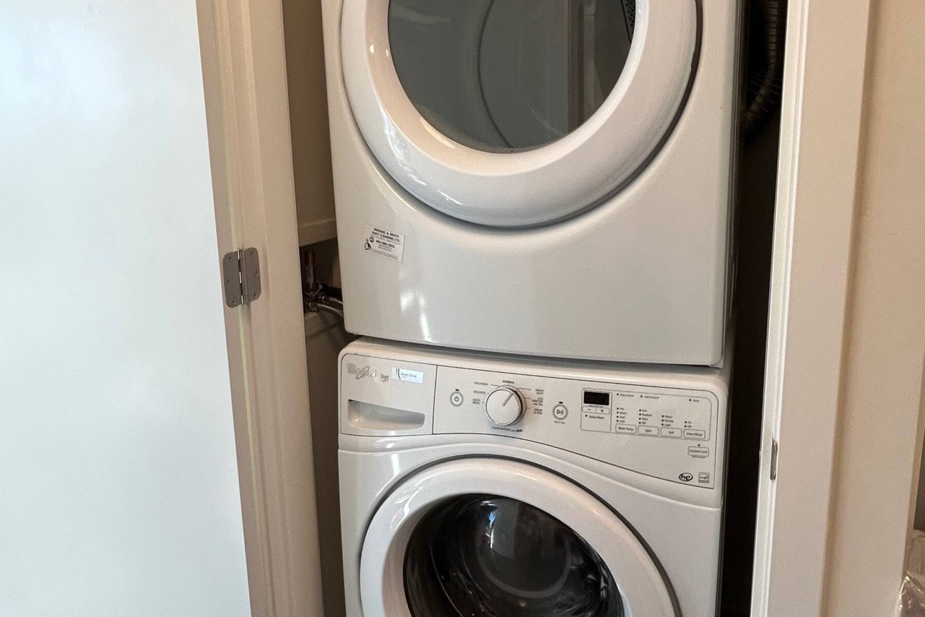 Furnished 1Bed + Office + Den in Olympic Village