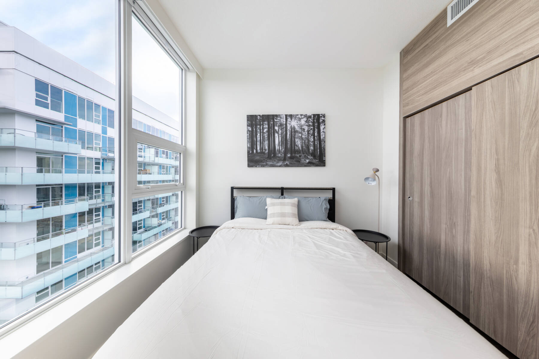 Modern Penthouse 3 Bedroom | Pool Hot Tub Gym