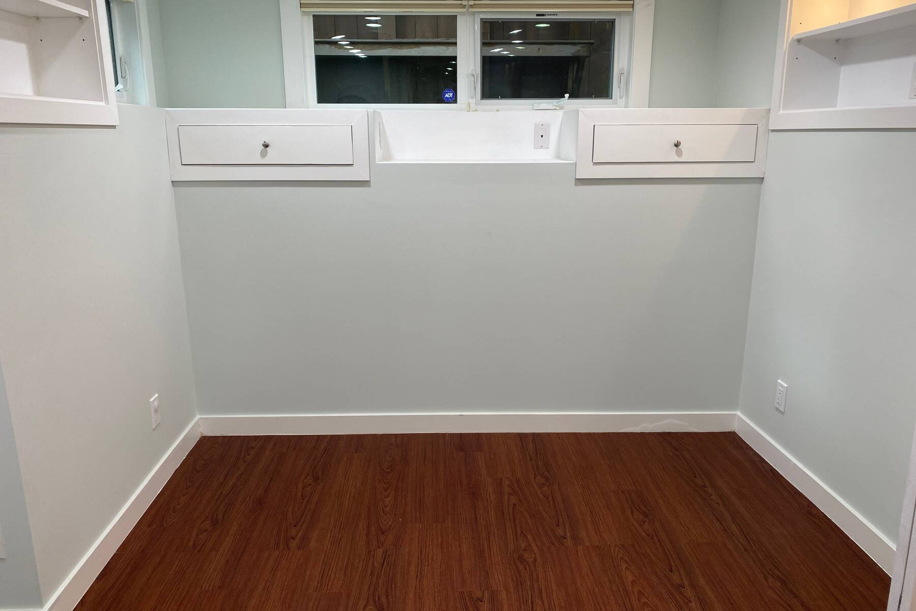 Location! Spacious suite near Dundarave and Waterfront