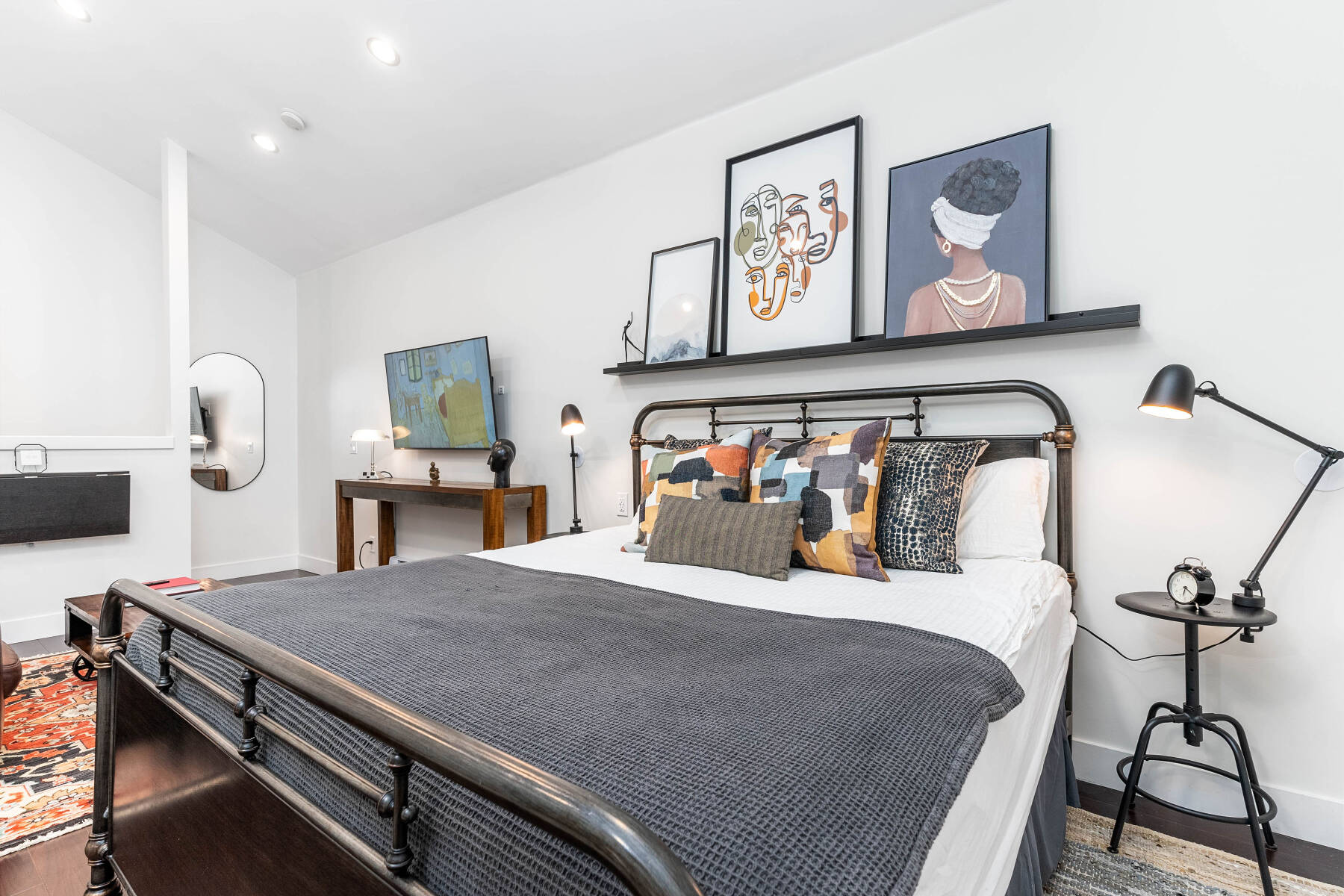 The Clayton Heights Studio Suite