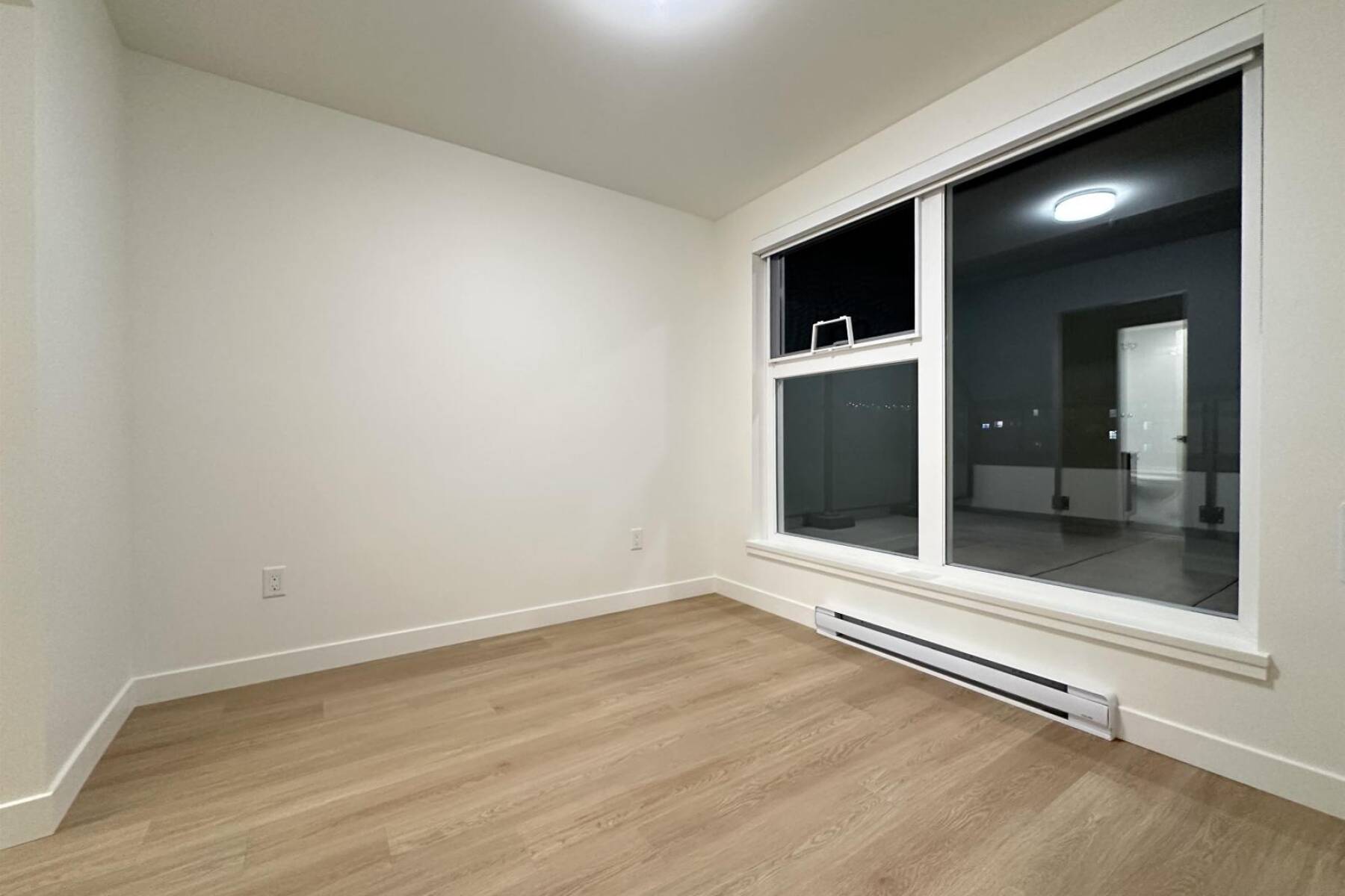 The Langley Smug Perch