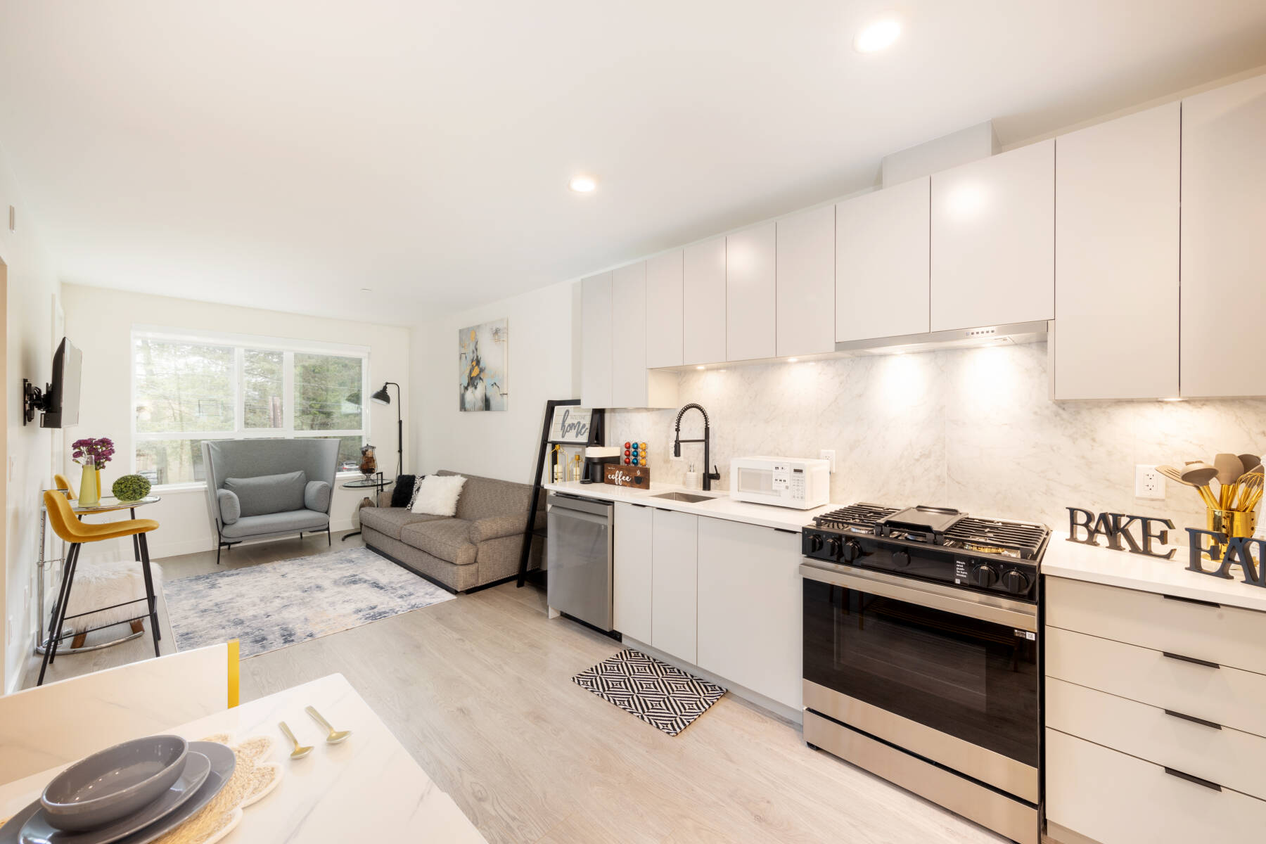 Surrey’s Urban Campus Oasis – Walk to SFU/KPU