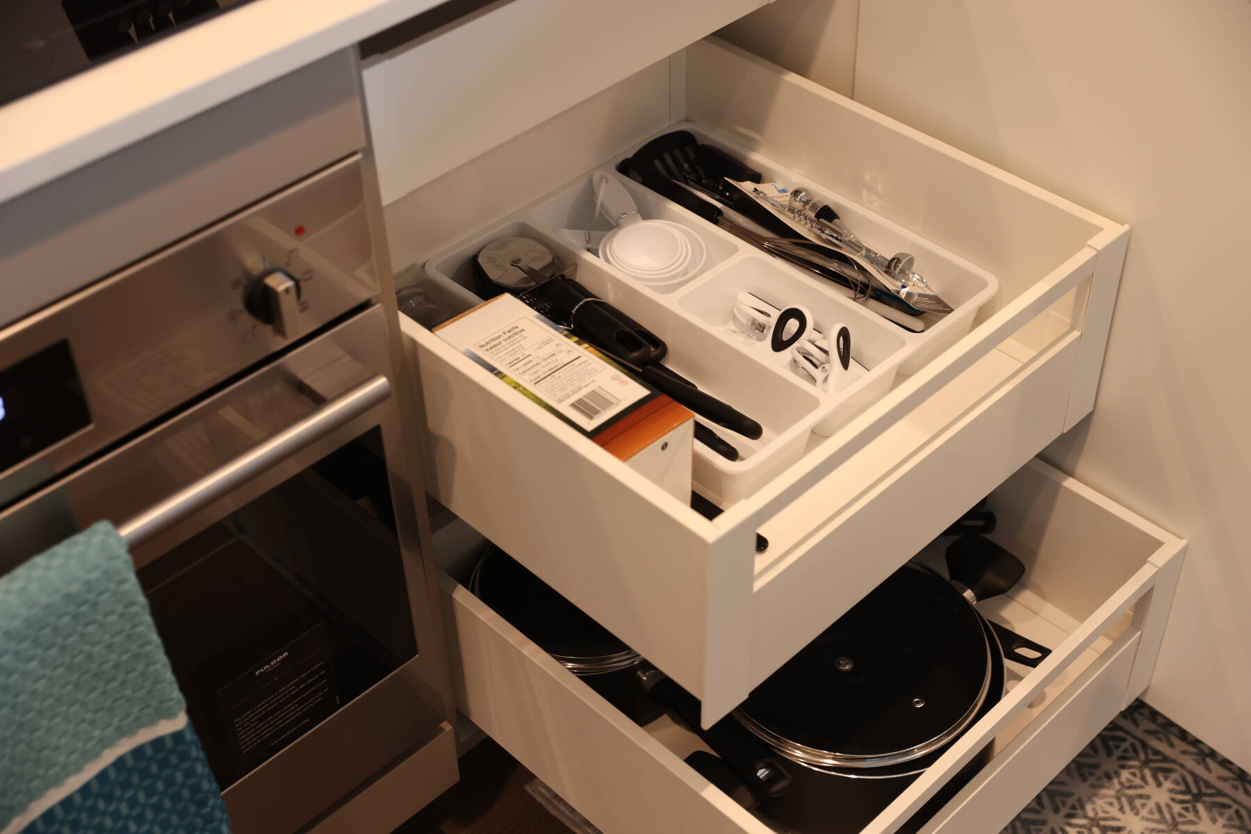 SkyTrain-Connected Modern Condo at The Hub