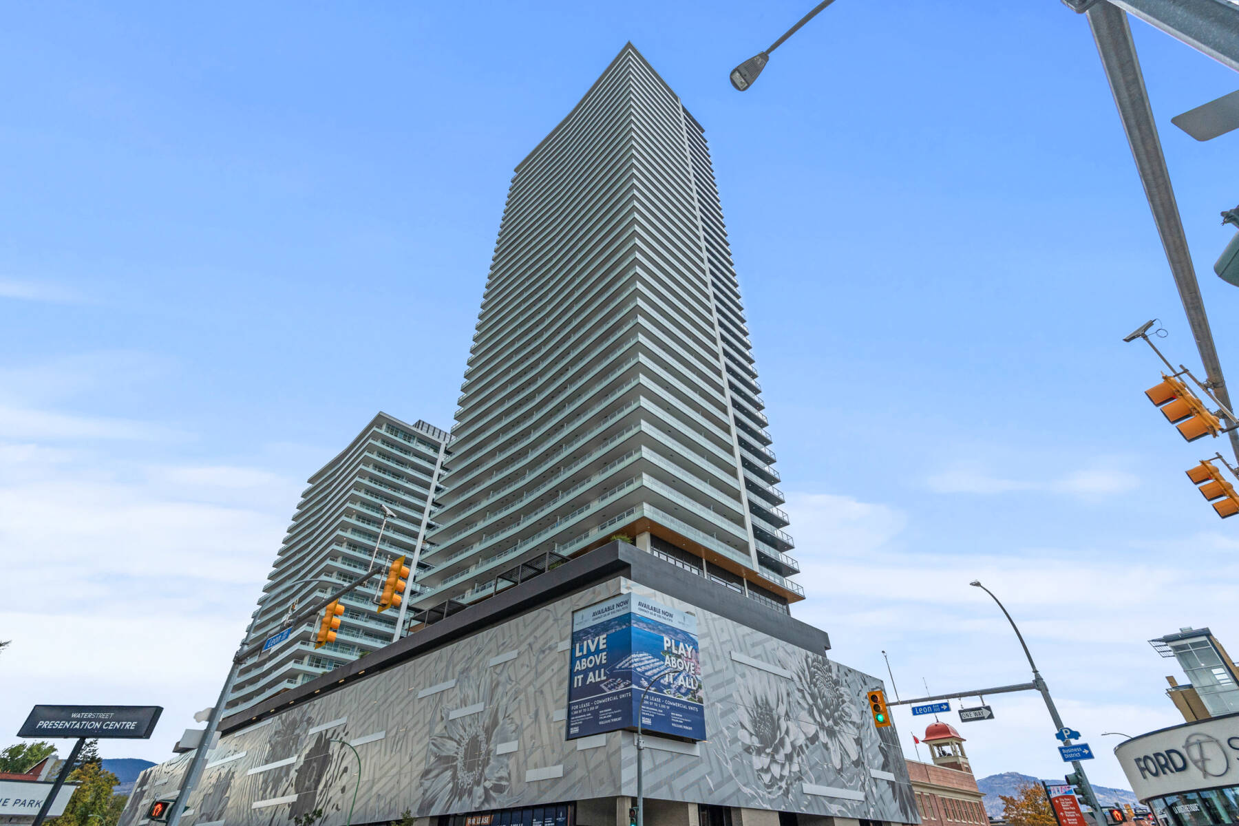 New Modern Lakefront Condo with stunning Water View