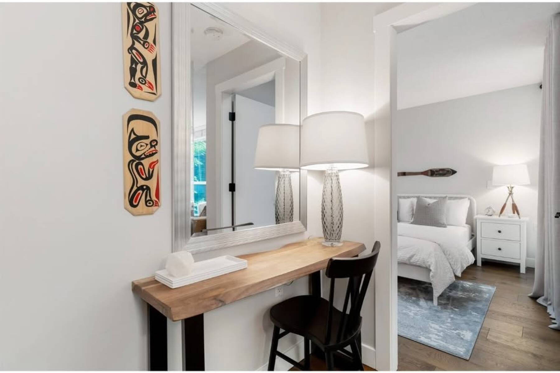 Downtown Vancouver Gem – Quiet Courtyard View