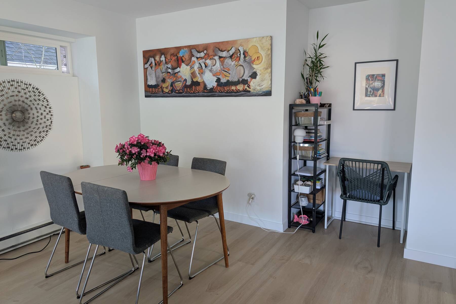 A Peaceful Uptown Towhouse Retreat (Pet Friendly)