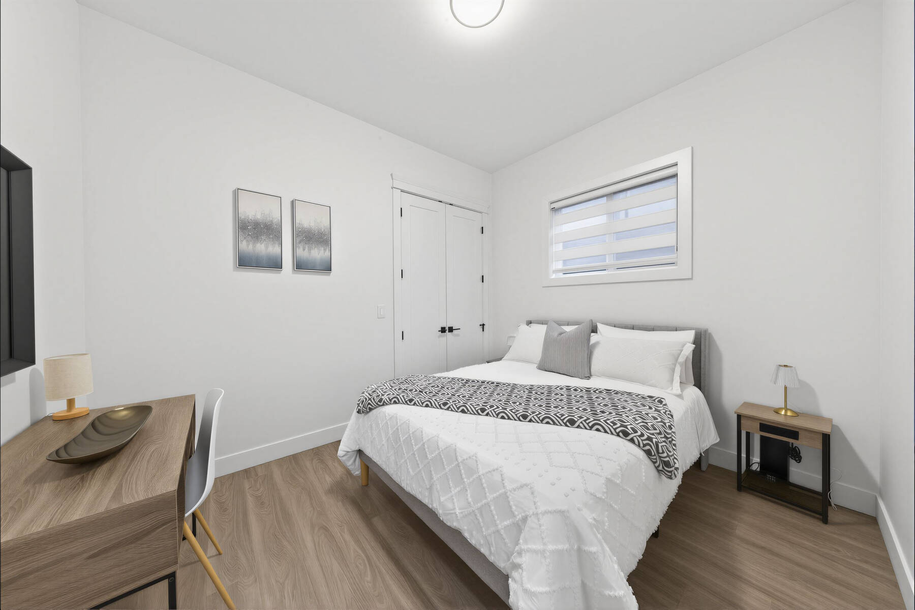 Bright & Modern 1-Bedroom Suite