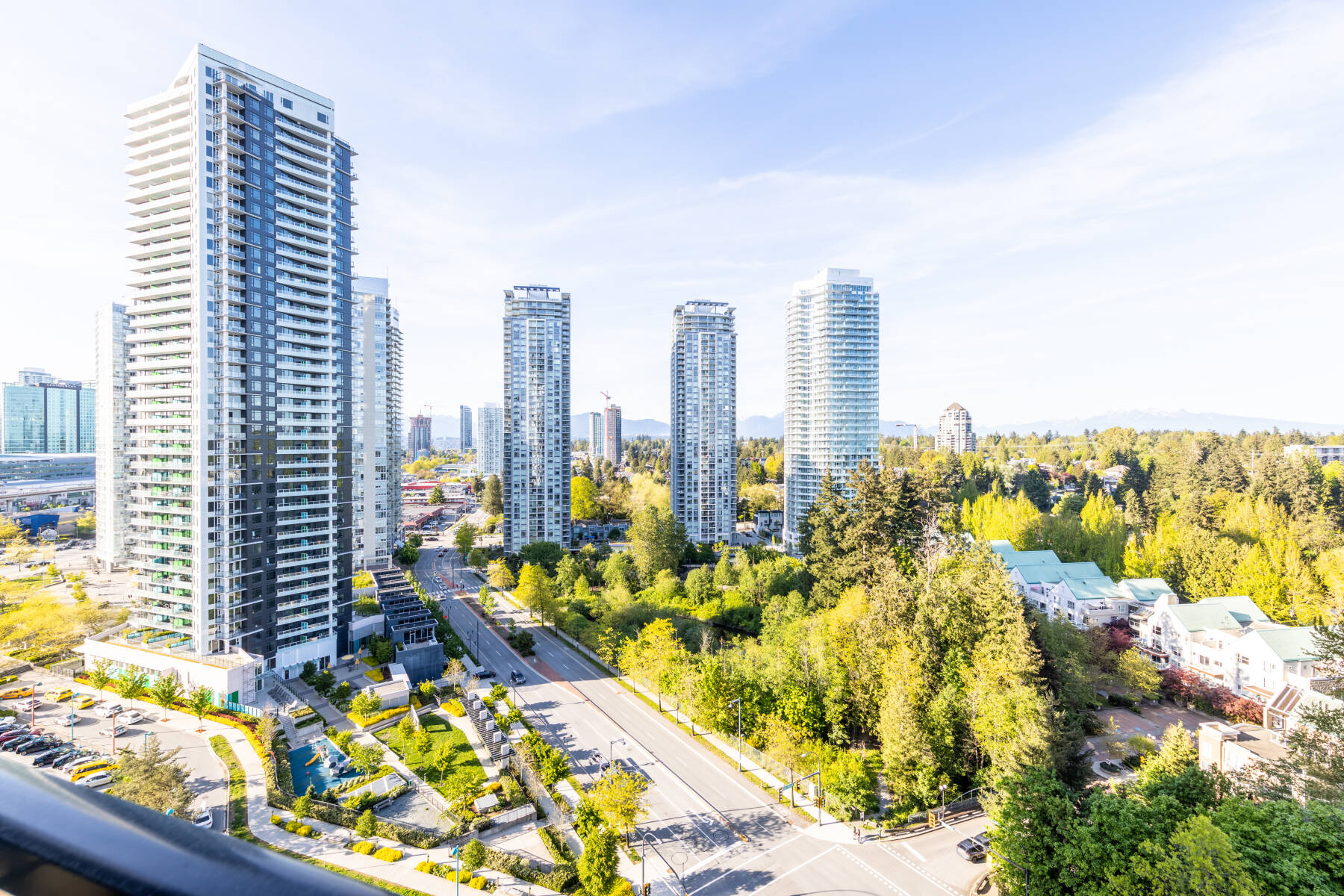 SkyTrain-Connected Modern Condo at The Hub