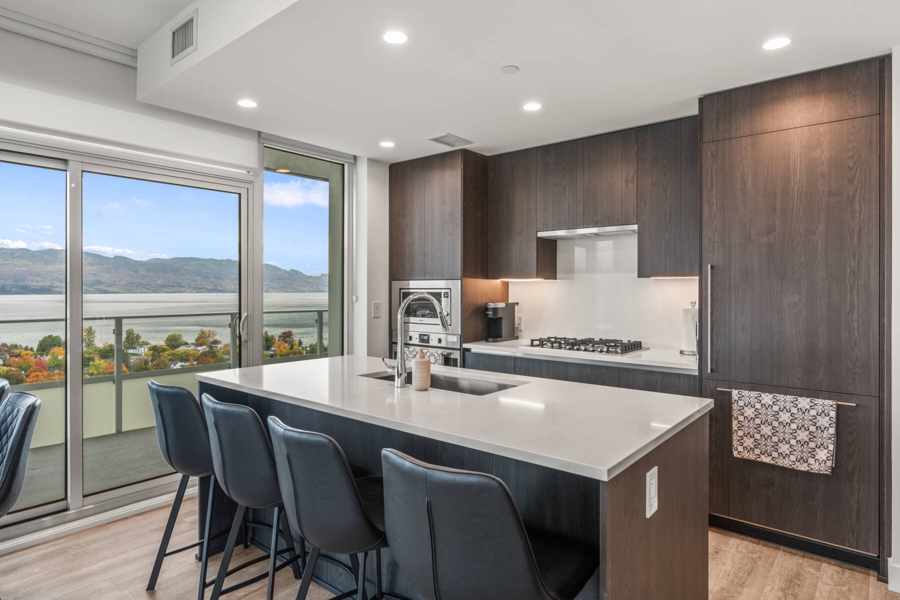 New Modern Lakefront Condo with stunning Water View