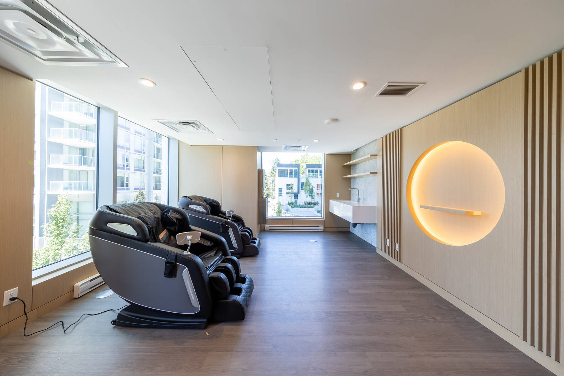 Luxury Penthouse 3 Bedroom | Pool Hot Tub Gym