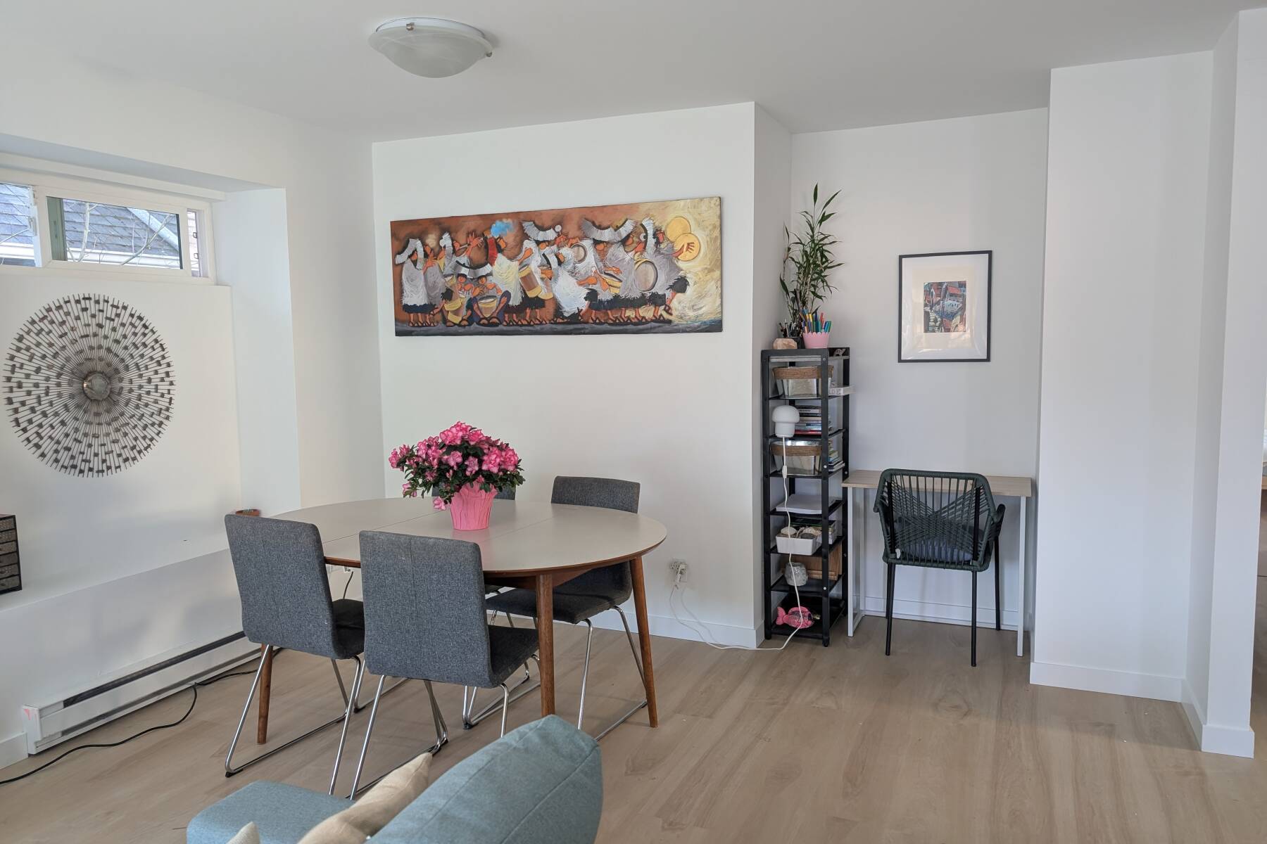 A Peaceful Uptown Towhouse Retreat (Pet Friendly)