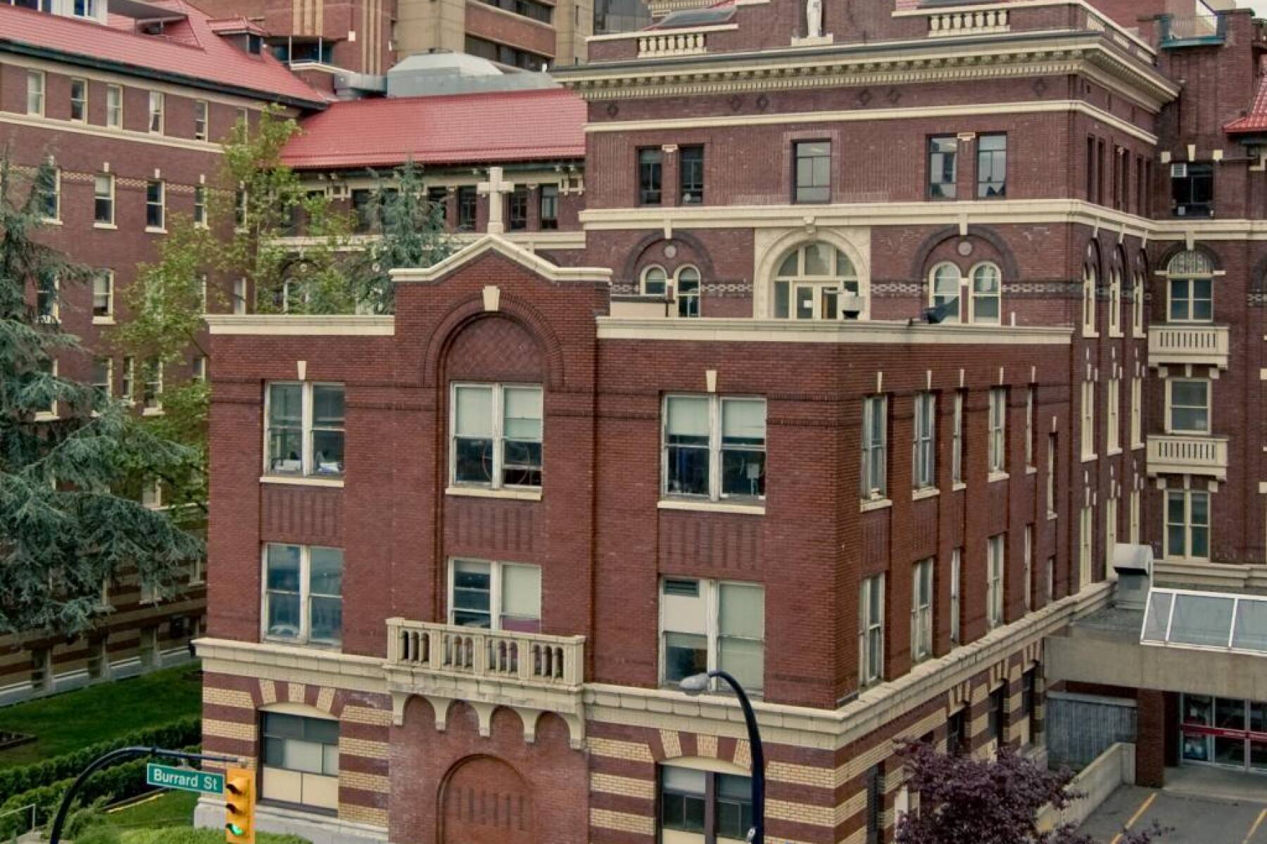 Luxury 1BR in Iconic Butterfly Tower Downtown Vancouver View